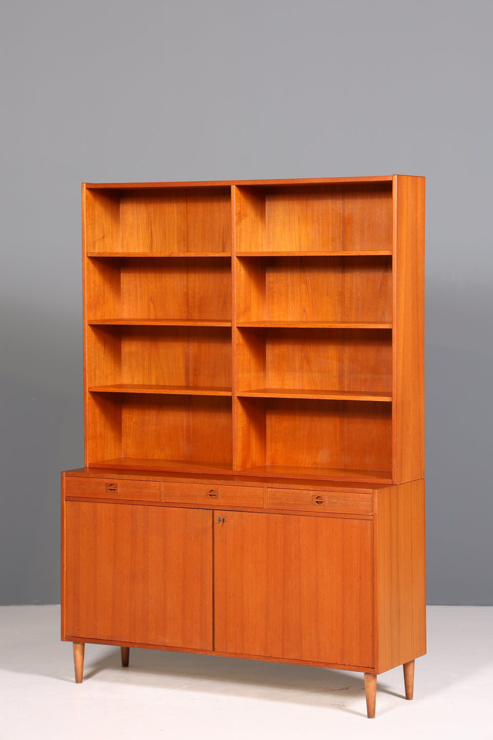 Wunderschönes Mid Century Regal echt Holz Schrank Danish Design Retro Kommode Vintage Bücherregal 60er Jahre