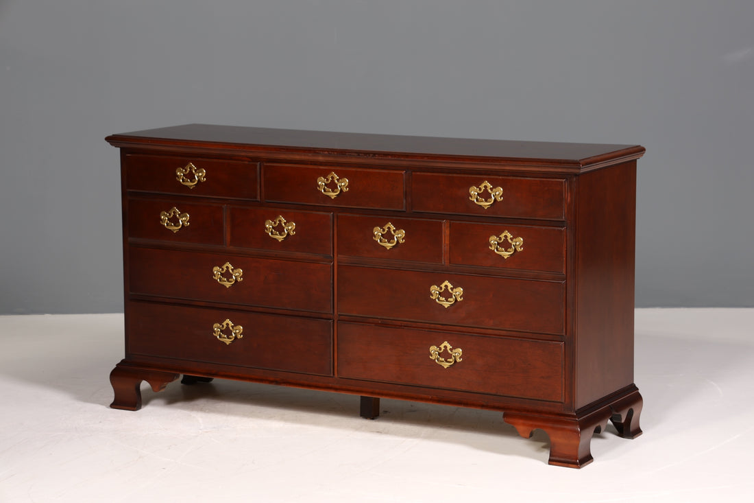 Beautiful sideboard from the brand Drexel Heritage antique style cabinet chest of drawers USA sideboard chest of drawers