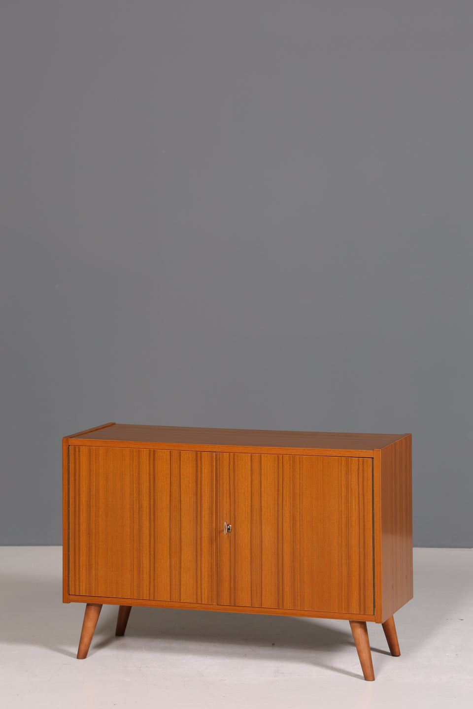 Wunderschöne Mid Century Kommode Vintage TV Sideboard Schrank 2 von 2