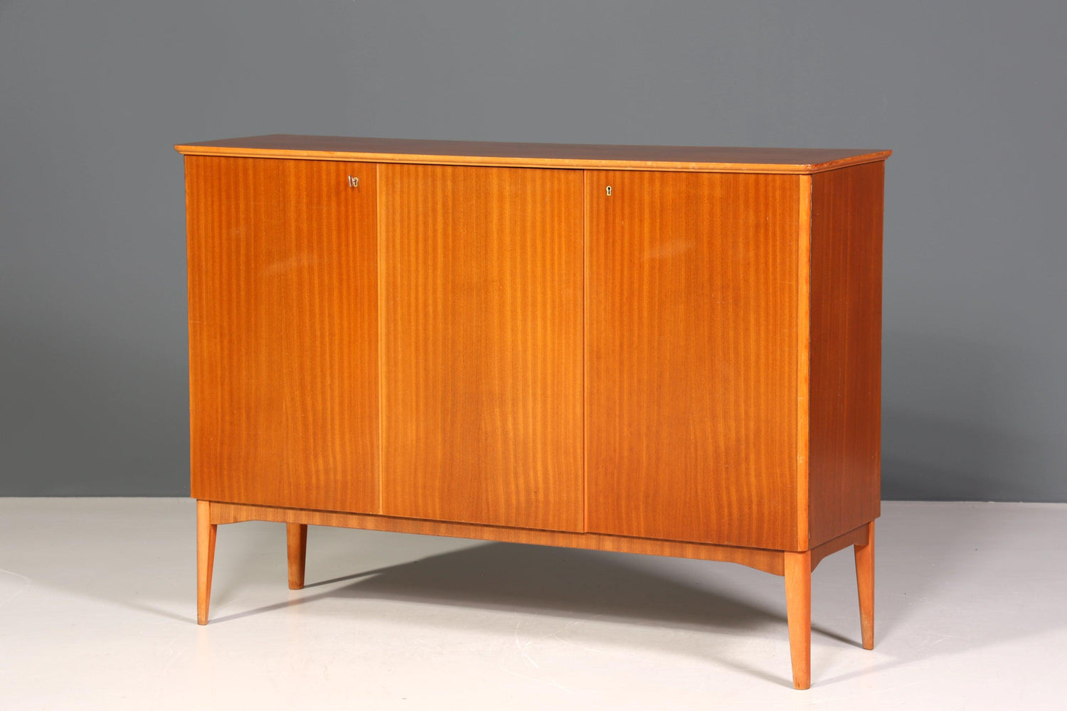 Stilvolles Mid Century Highboard Sideboard Vintage Schrank 60er Jahre Büro Kommode Aktenschrank