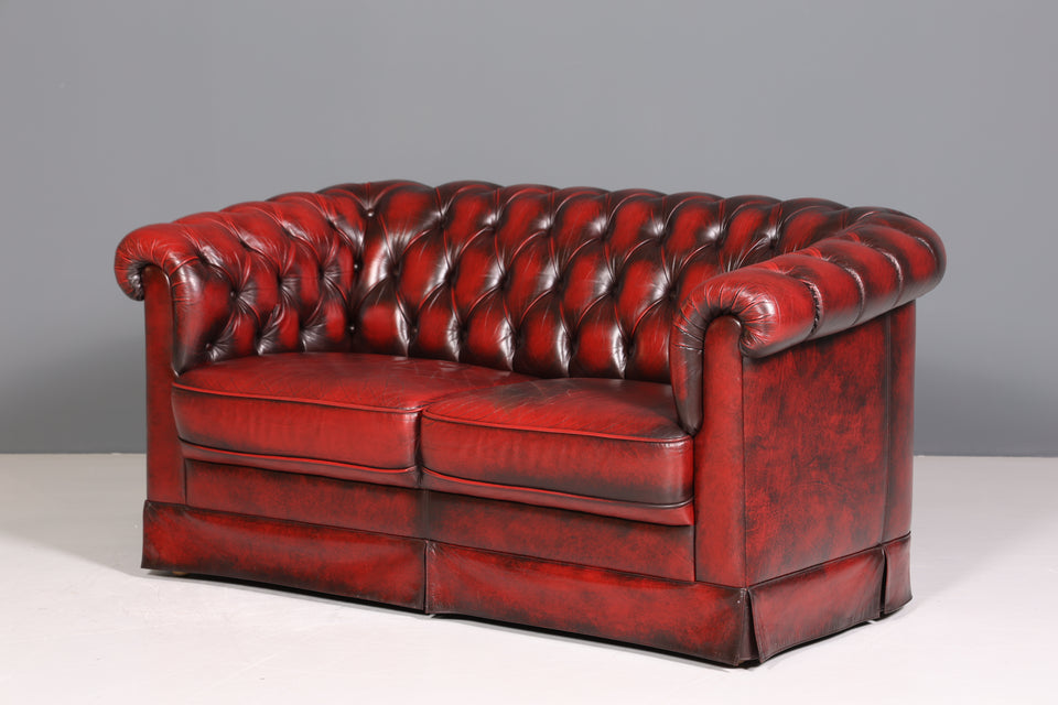 Wunderschönes Original Chesterfield 2er Sofa Englisch Oxblood Leder 2- Sitzer Couch 1 von 2