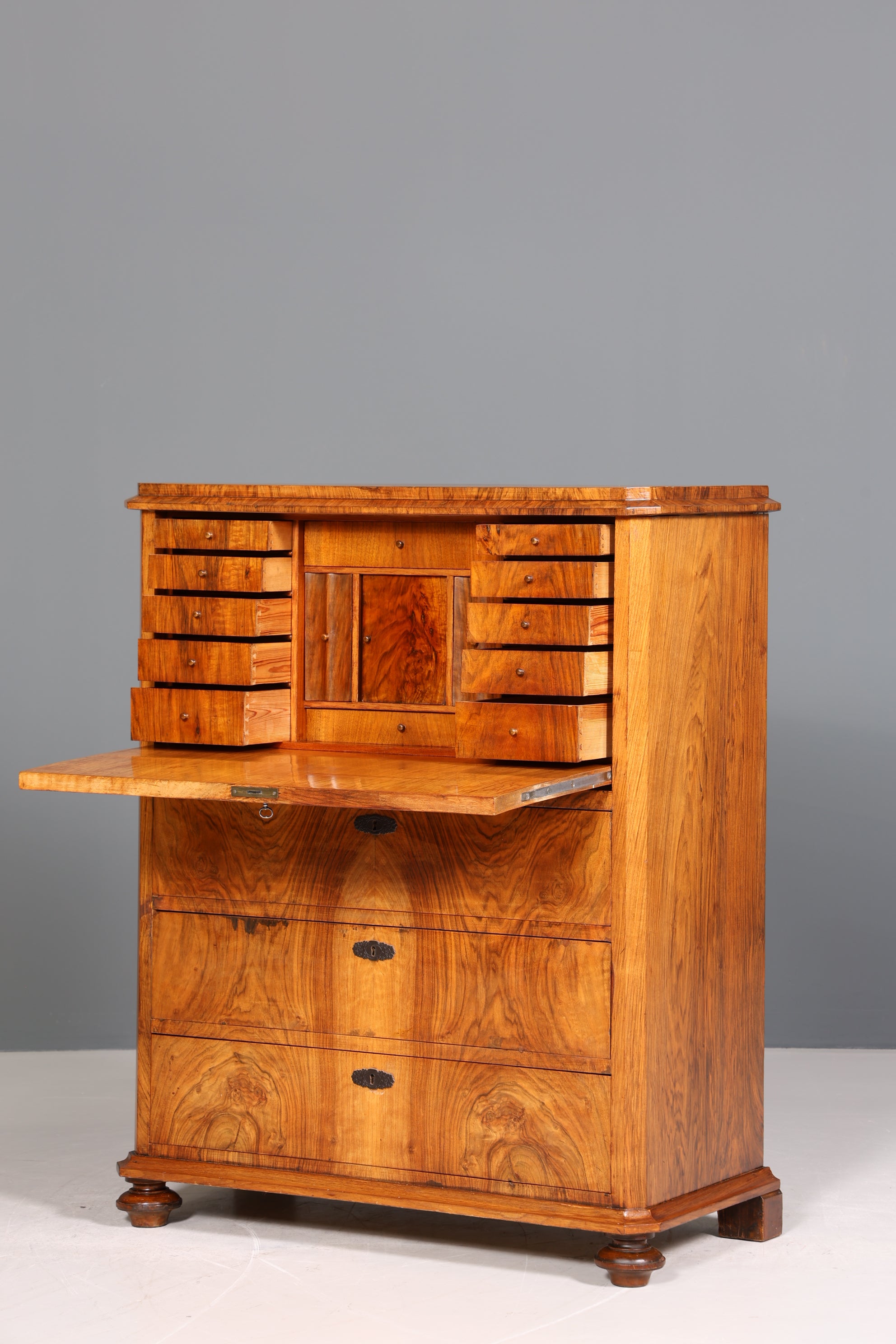 Edler Louis Philippe Sekretär um 1880 Gründerzeit Antik Chiffoniere Schrank Nussbaum