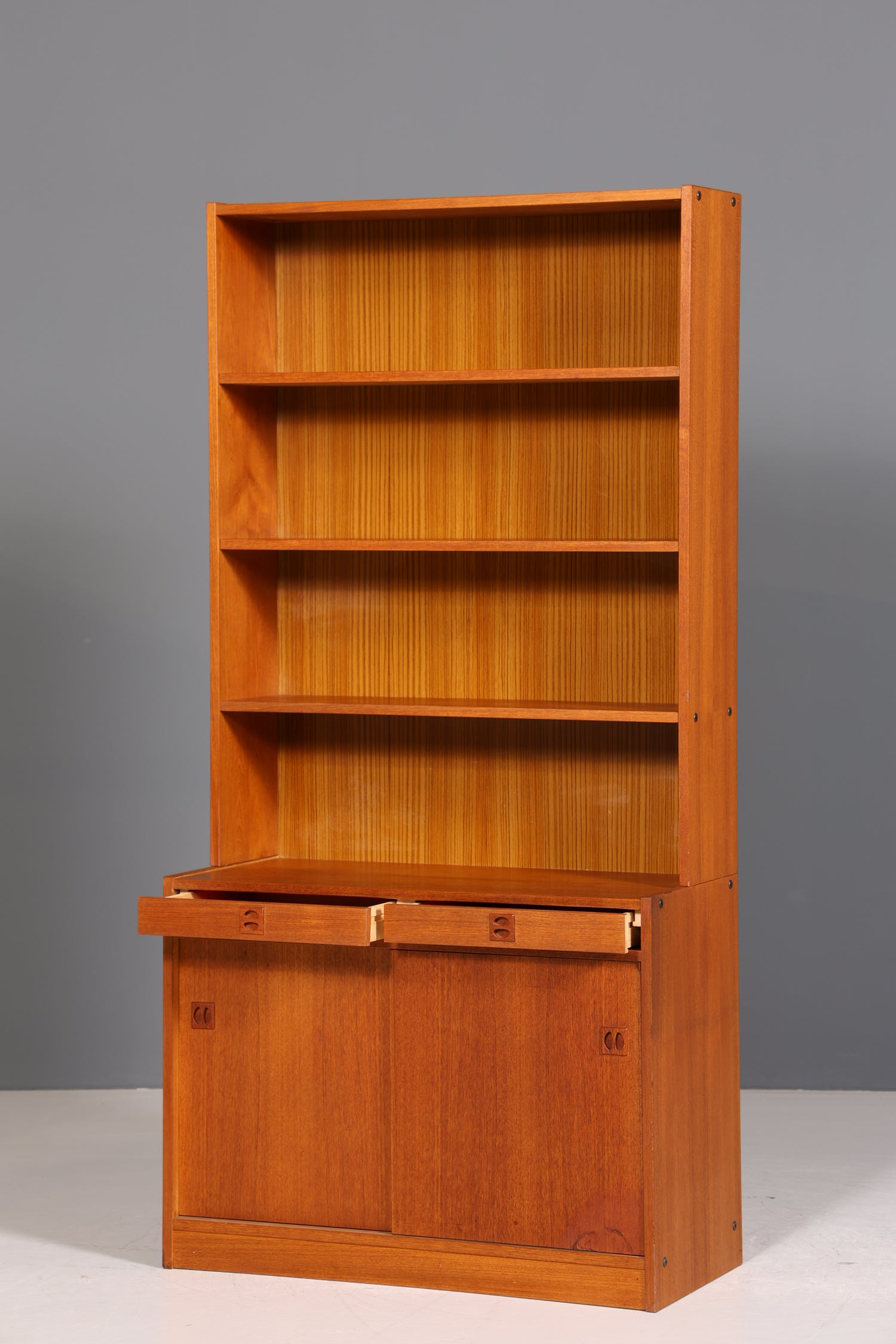 Wunderschönes Mid Century Regal skandinavisches Bücherregal Teak Holz Kommode 60er Jahre