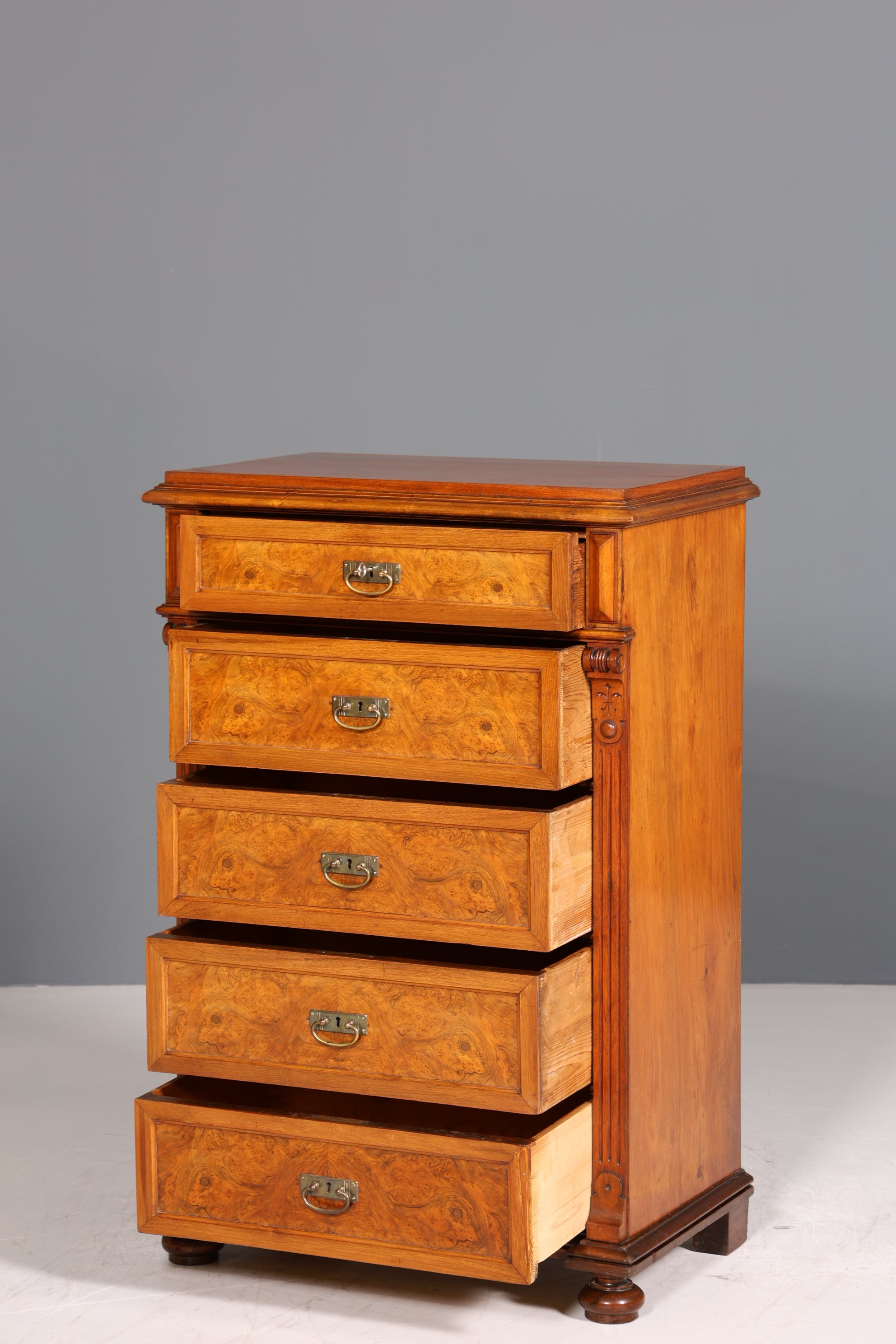 Noble Wilhelminian style chest of drawers Louis Philippe Vertiko walnut sideboard around 1880 chest of drawers