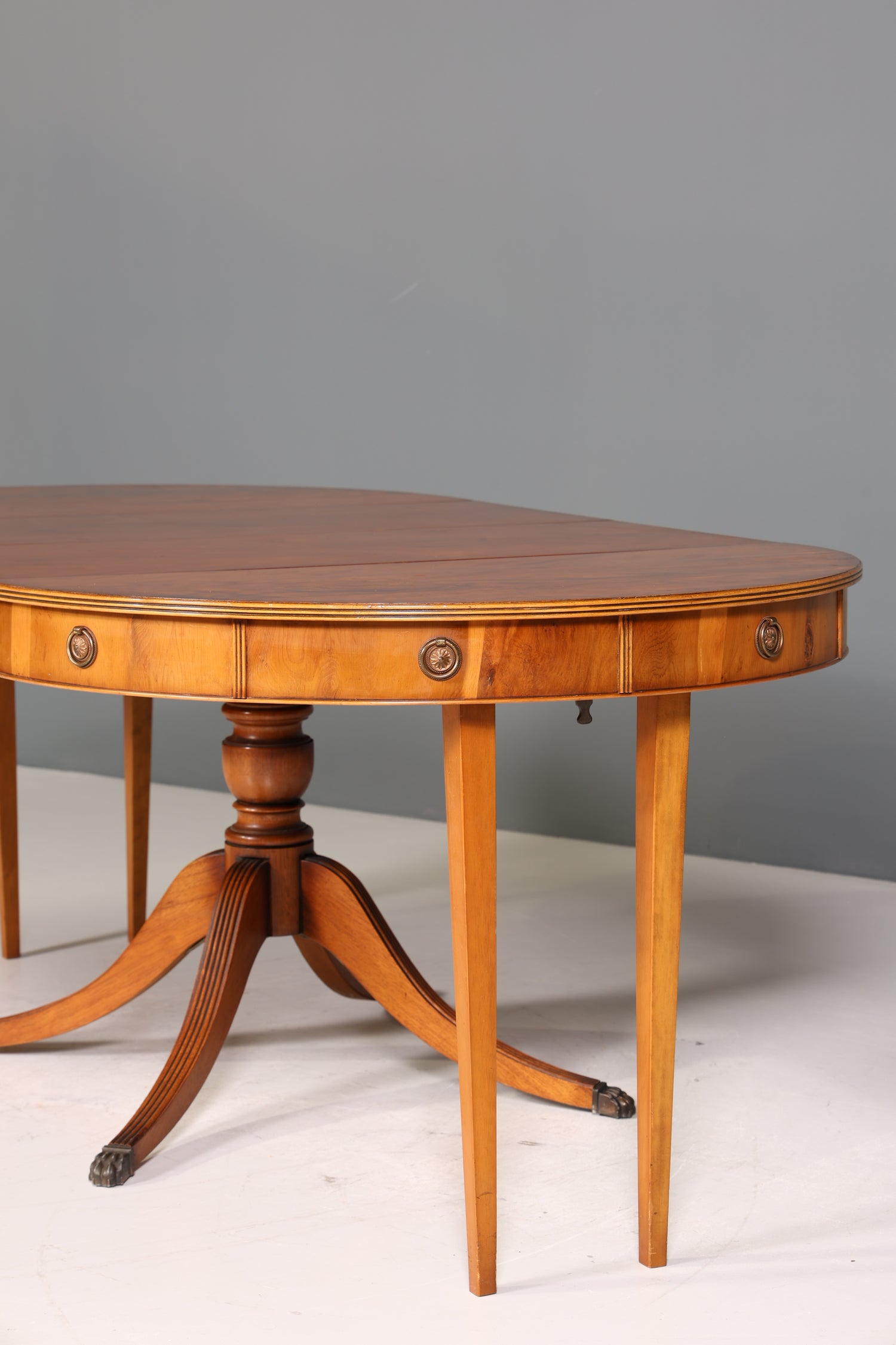 Dreamy English table extendable dining table antique style 60s kitchen table yew