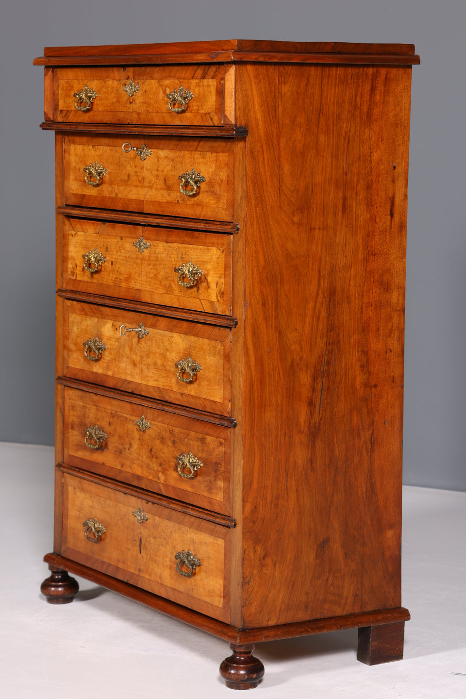 Wunderschöne Gründerzeit Kommode Louis Philippe Vertiko Nussbaum Sideboard um 1880