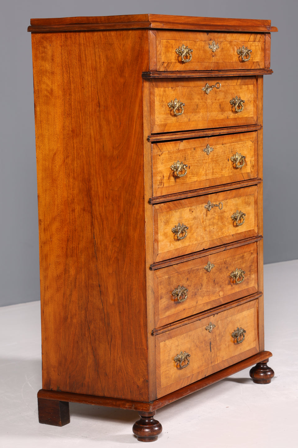 Wunderschöne Gründerzeit Kommode Louis Philippe Vertiko Nussbaum Sideboard um 1880