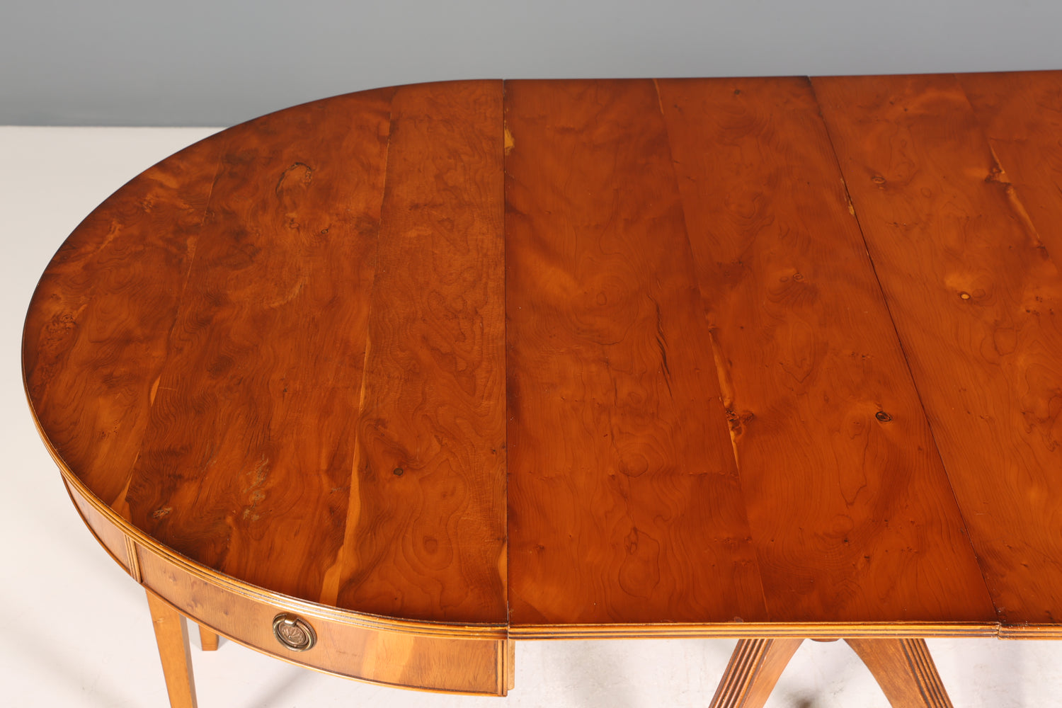 Dreamy English table extendable dining table antique style 60s kitchen table yew