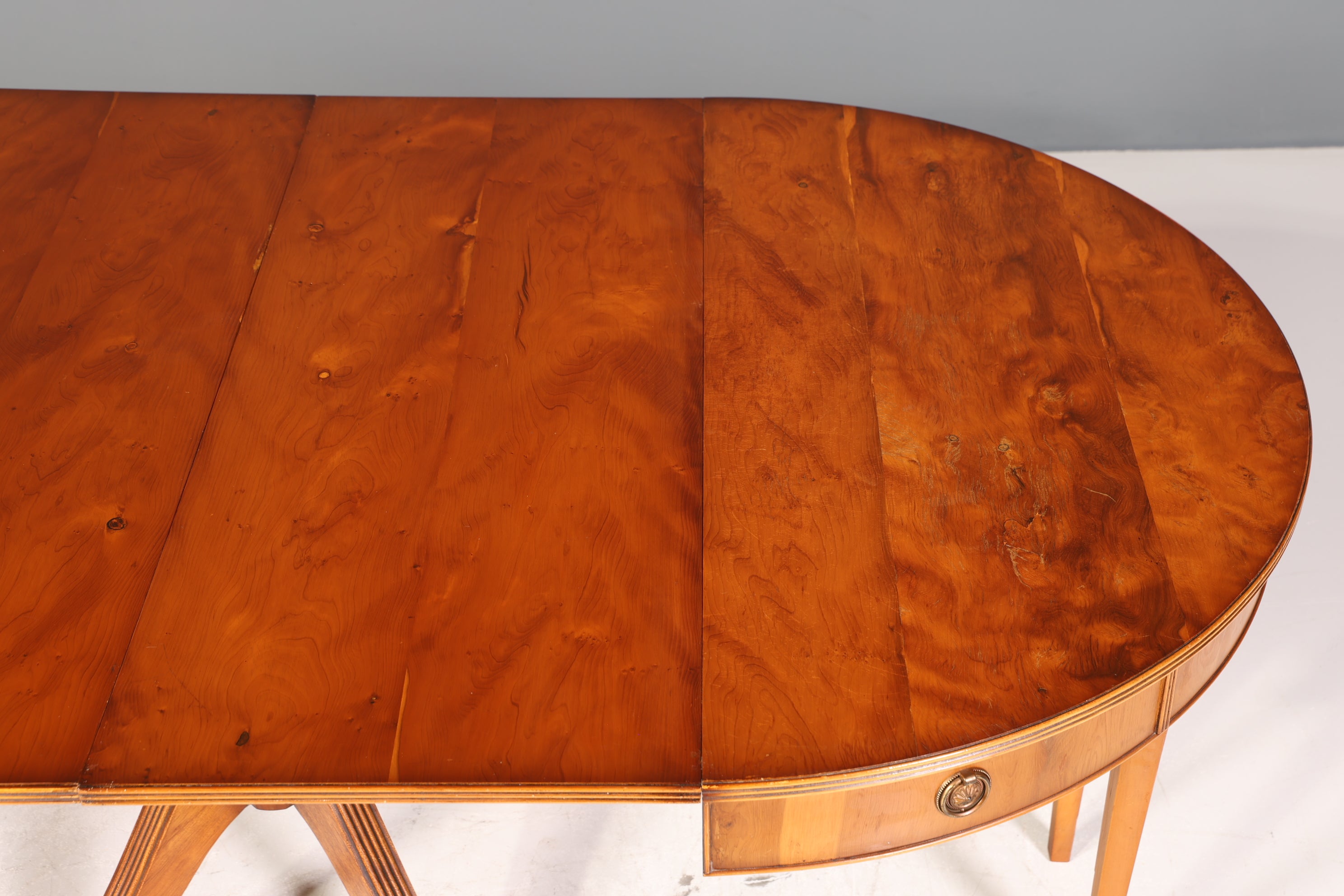 Dreamy English table extendable dining table antique style 60s kitchen table yew