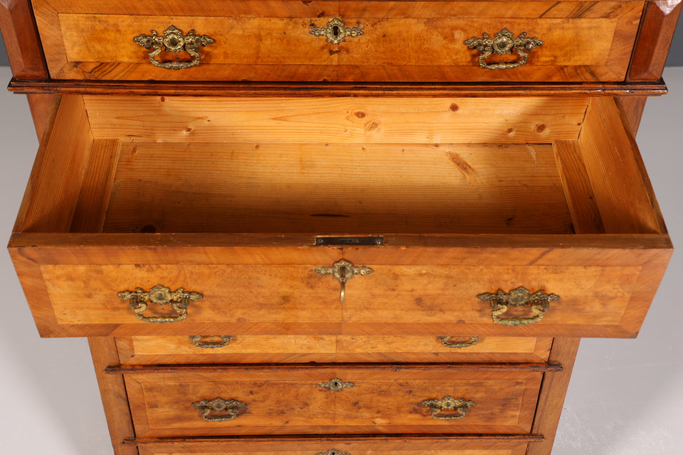 Wunderschöne Gründerzeit Kommode Louis Philippe Vertiko Nussbaum Sideboard um 1880