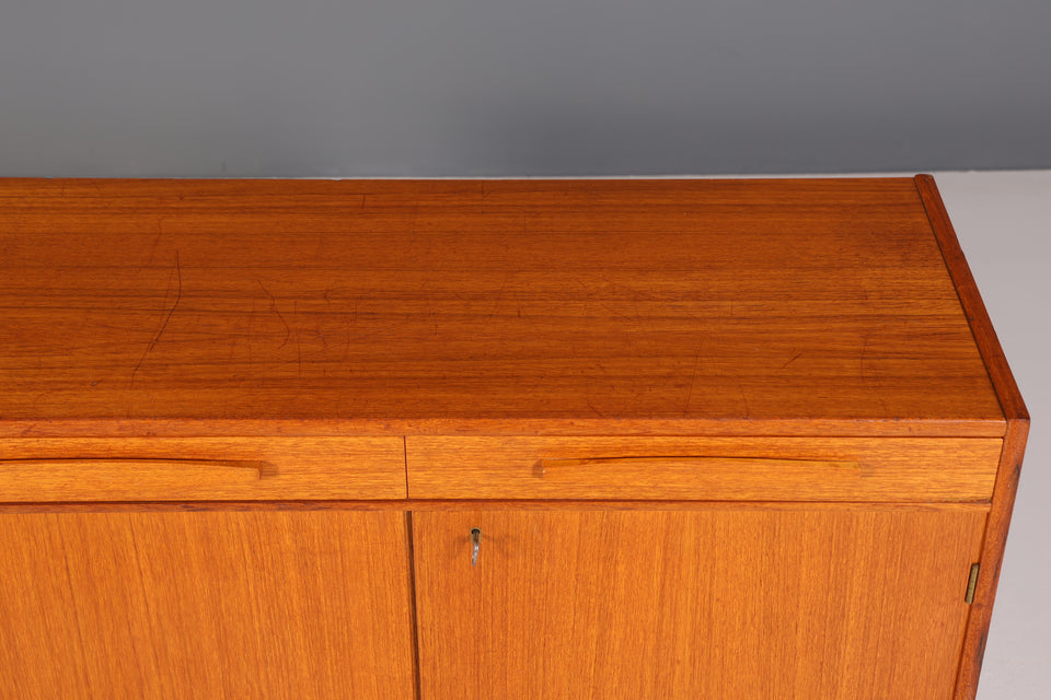 Wunderschönes Mid Century Highboard Vintage Schrank Retro Sideboard Danish Design Teak Holz Kommode