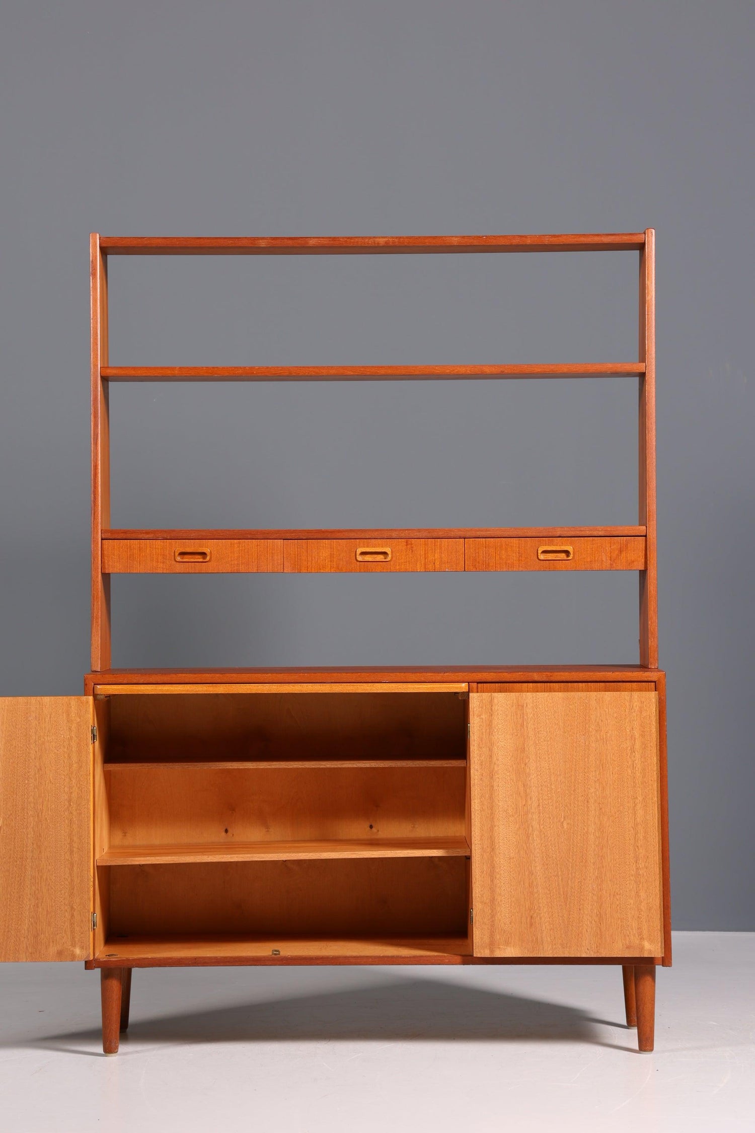 Stilvolles Mid Century Regal Made in Denmark Danish Design Sekretär Teak Schrank Vintage Kommode