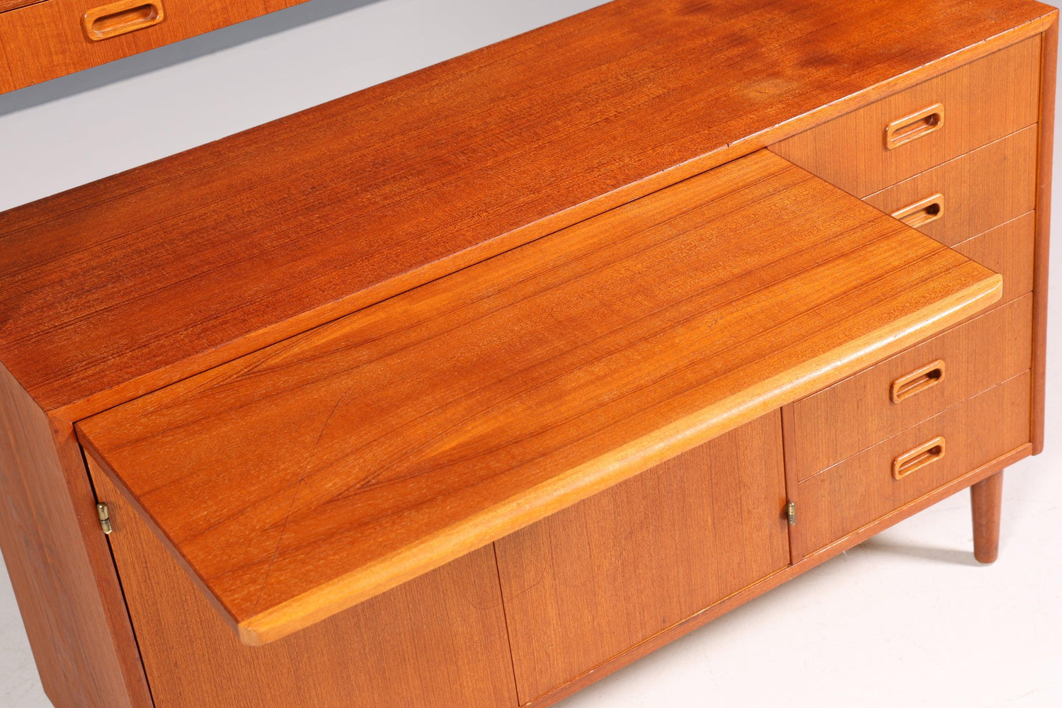 Stilvolles Mid Century Regal Made in Denmark Danish Design Sekretär Teak Schrank Vintage Kommode