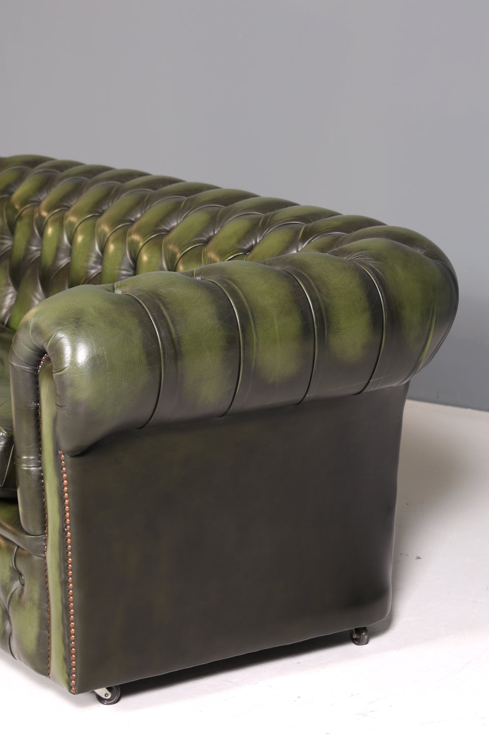 Wunderschönes Original Chesterfield Sofa grün 3-Sitzer echt Leder Couch