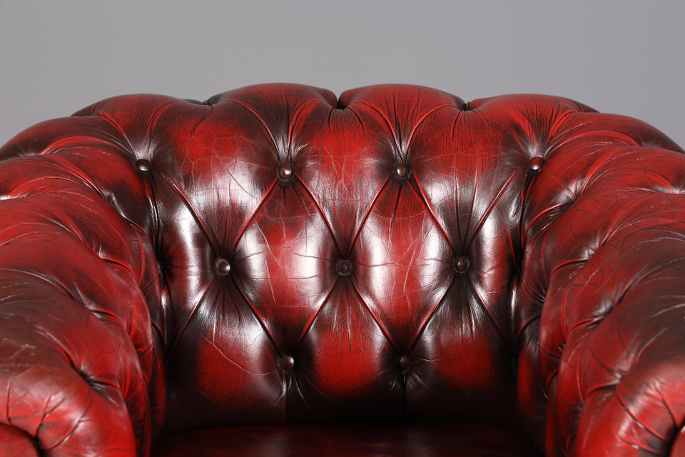 Wunderschöner Original Chesterfield Sessel echt Leder Oxblood Herrensessel England Armlehnsessel