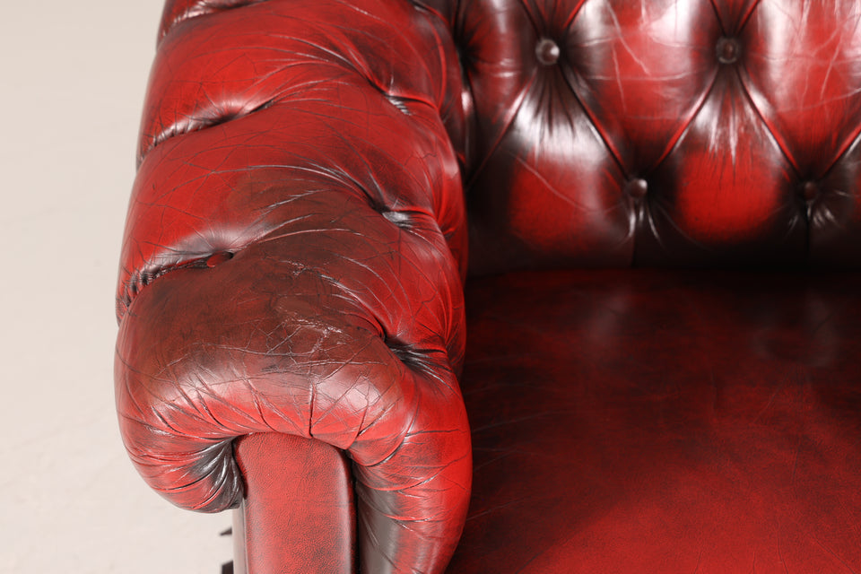 Wunderschöner Original Chesterfield Sessel echt Leder Oxblood Herrensessel England Armlehnsessel