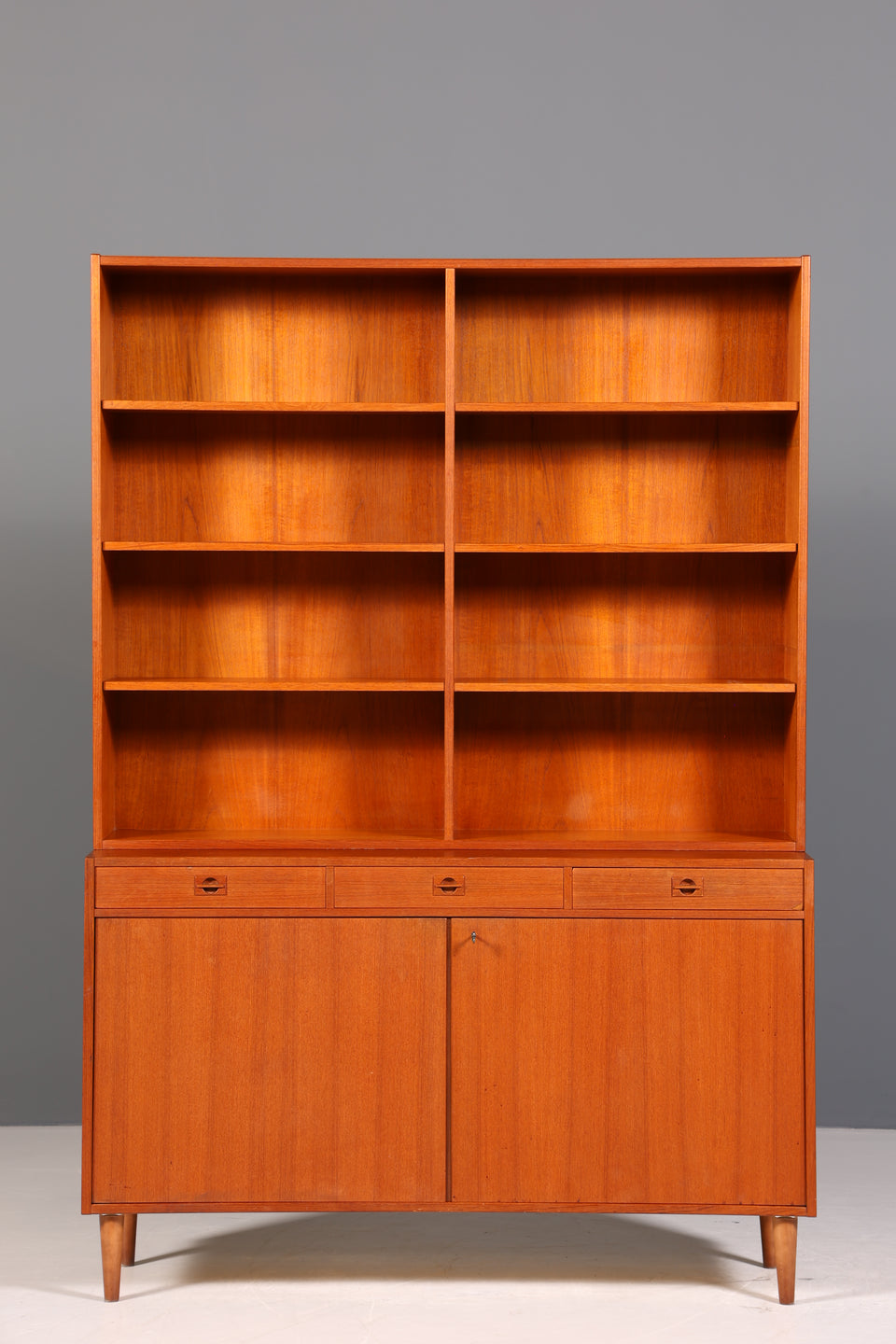 Wunderschönes Mid Century Regal echt Holz Schrank Danish Design Retro Kommode Vintage Bücherregal 60er Jahre