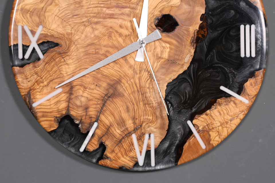 Traumhafte Handgefertigte Epoxidharz Wanduhr Olivenbaum Uhr Epoxy Analog Uhr