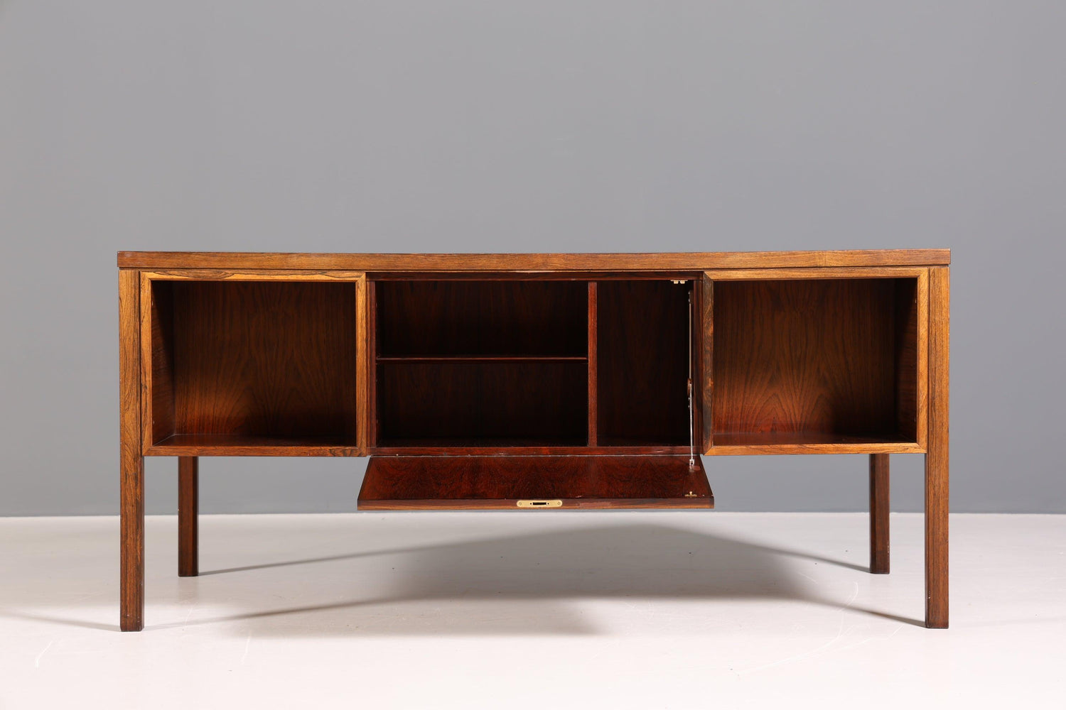 Seltener Mid Century Schreibtisch Palisander Holz &quot;Modell 77 von Gunni Omann für Omann Jun Møbelfabrik&quot; 1960s