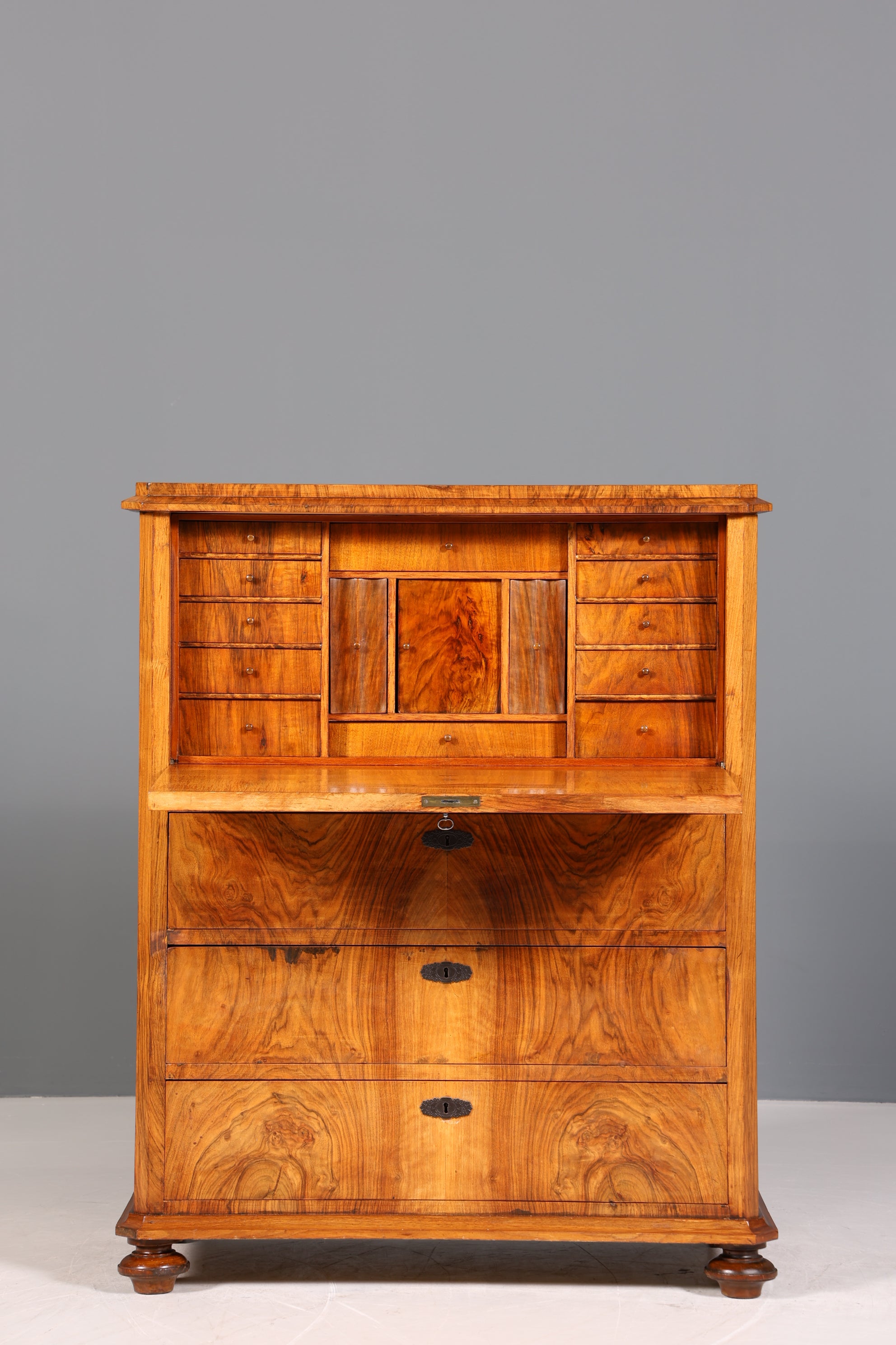 Edler Louis Philippe Sekretär um 1880 Gründerzeit Antik Chiffoniere Schrank Nussbaum