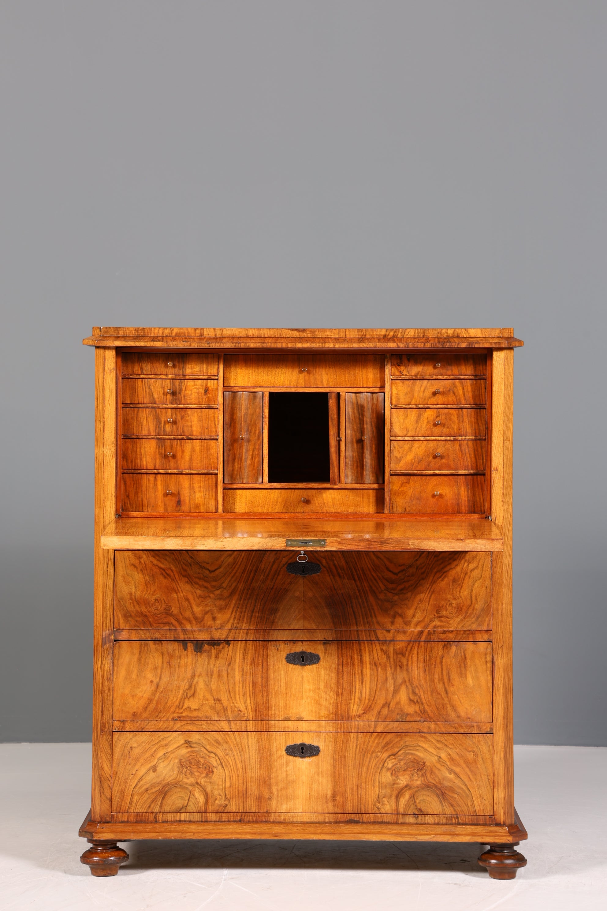 Edler Louis Philippe Sekretär um 1880 Gründerzeit Antik Chiffoniere Schrank Nussbaum