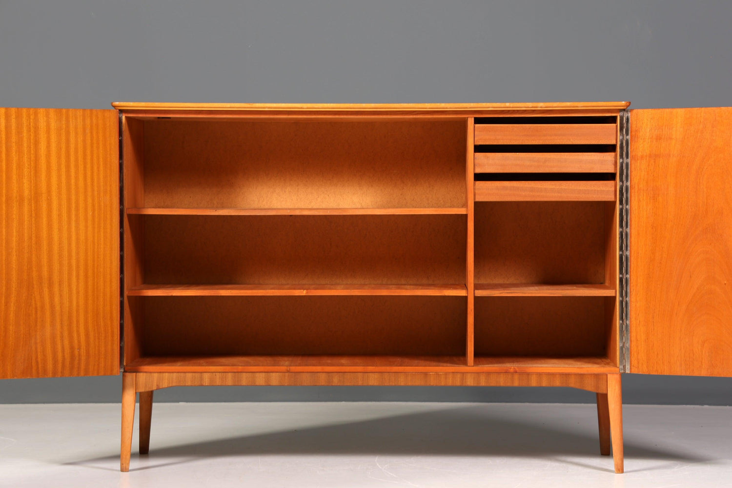 Stilvolles Mid Century Highboard Sideboard Vintage Schrank 60er Jahre Büro Kommode Aktenschrank