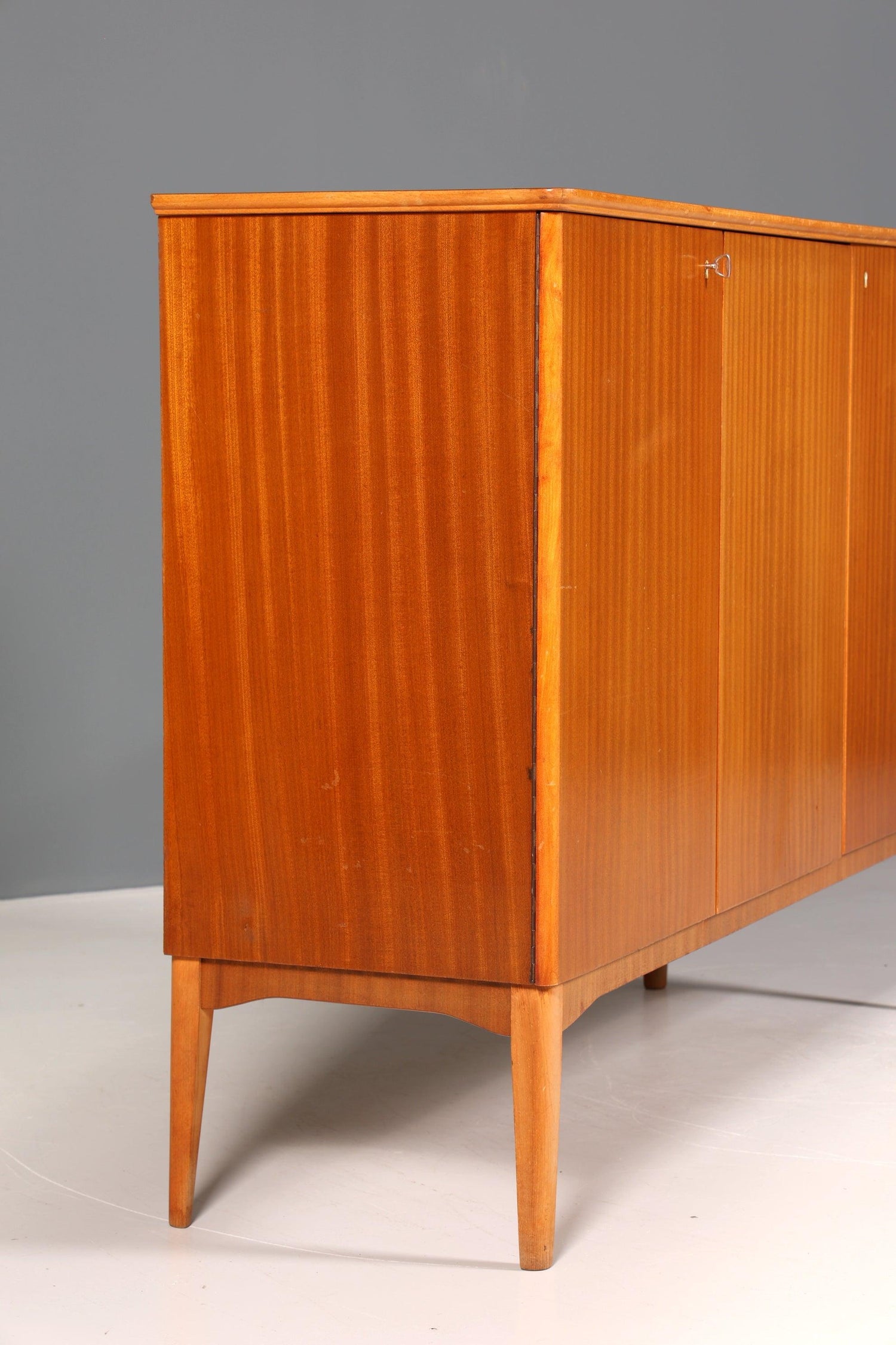 Stilvolles Mid Century Highboard Sideboard Vintage Schrank 60er Jahre Büro Kommode Aktenschrank