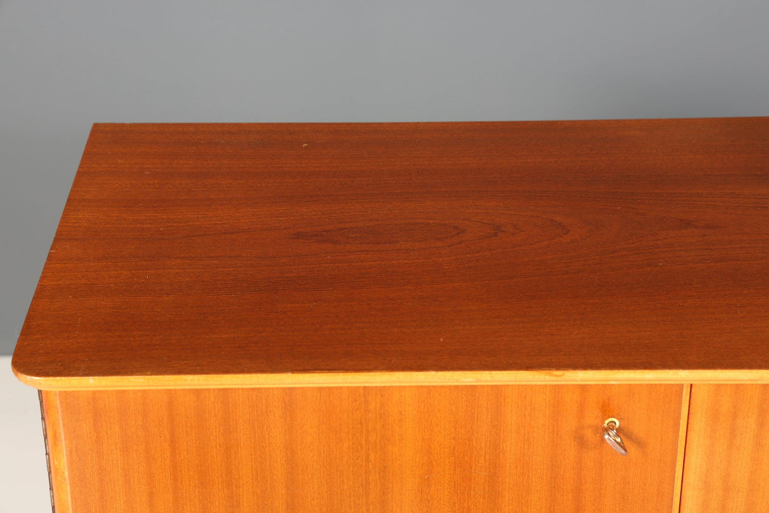 Stilvolles Mid Century Highboard Sideboard Vintage Schrank 60er Jahre Büro Kommode Aktenschrank