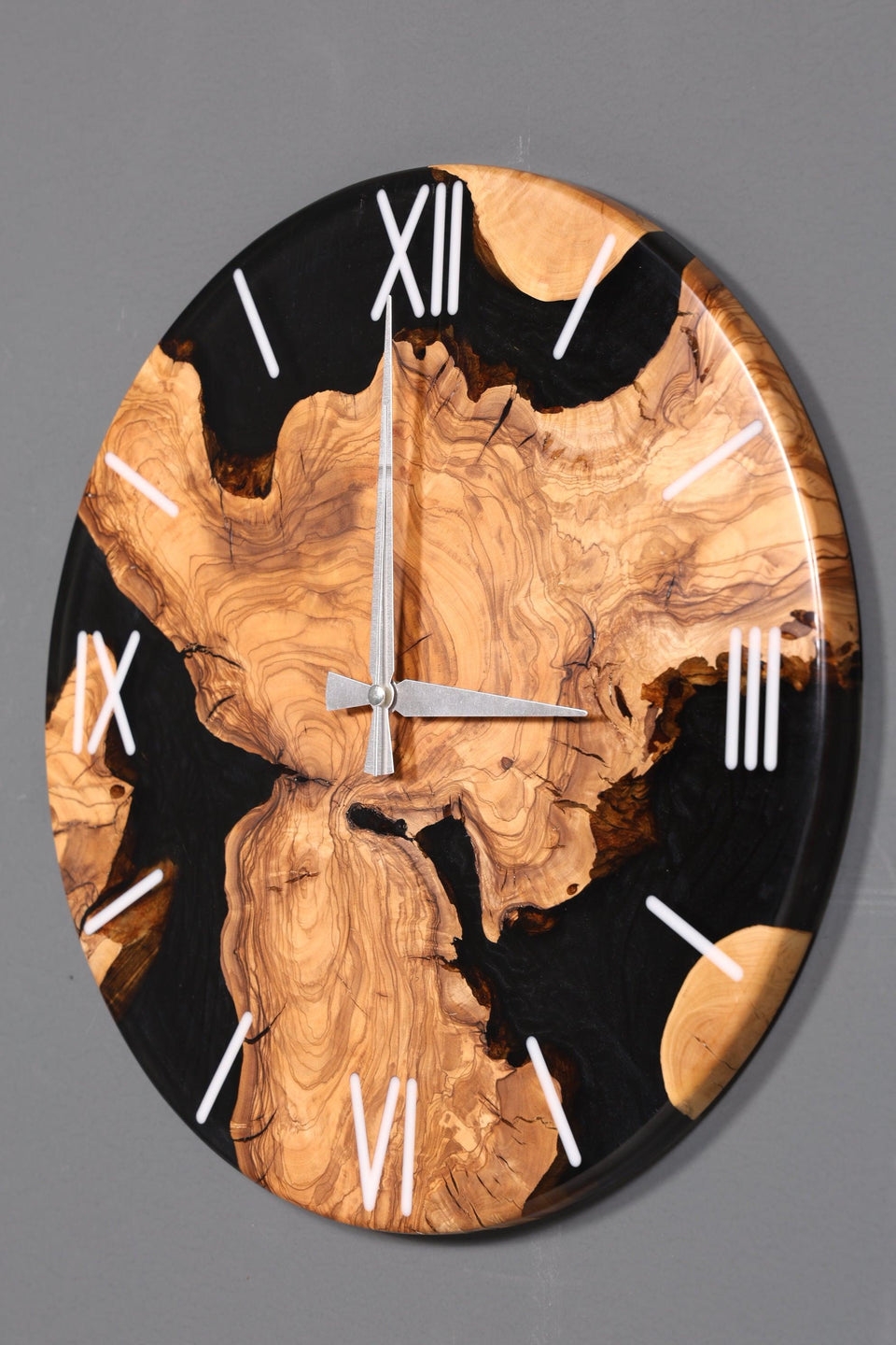 Dreamlike handmade epoxy resin clock olive tree wall clock epoxy analog clock 