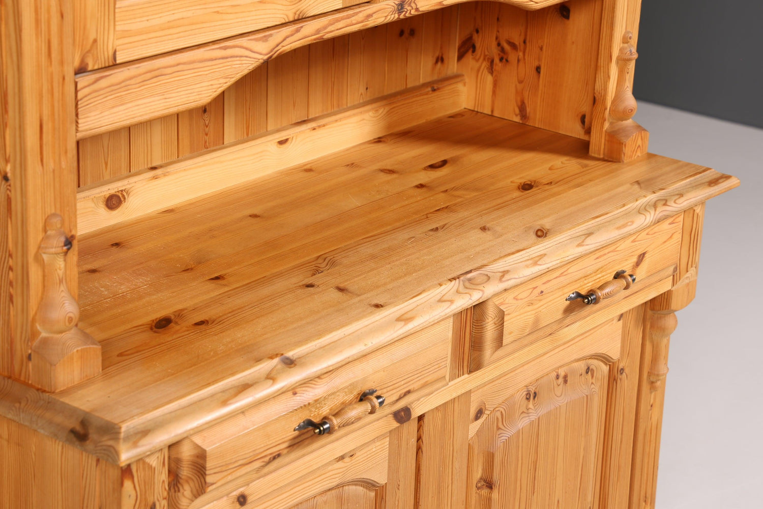 Wunderschöne Landhaus Stil Vitrine Weichholz Schrank echt Holz Küchenschrank