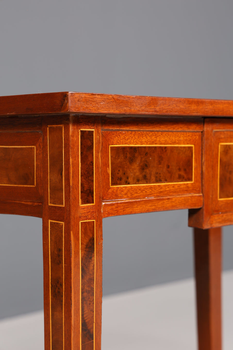 Wunderschöner filigraner Schreibtisch French Desk Antik Stil Bürotisch