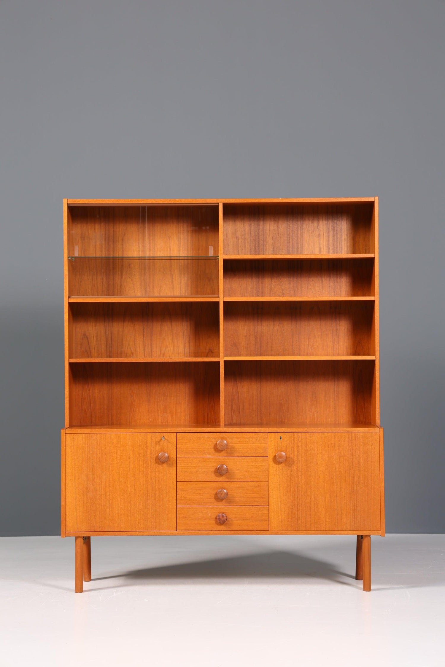 Beautiful Mid Century Shelf Danish Design Cabinet Display Cabinet Vintage Chest of Drawers Scandinavian Bookcase