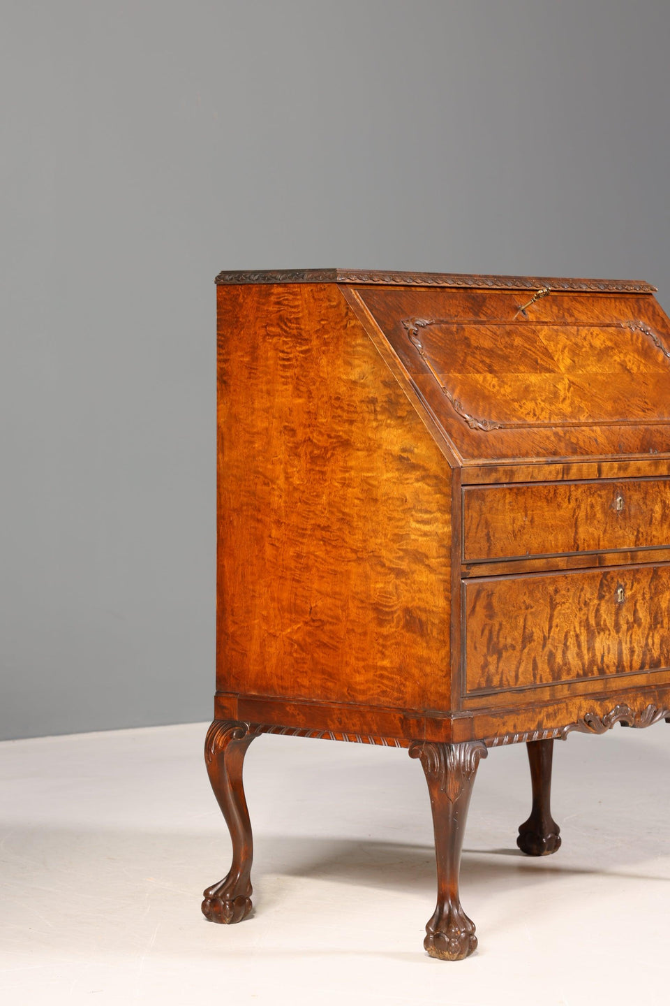 Beautiful secretary Chippendale style antique around 1940 office chest of drawers writing chest