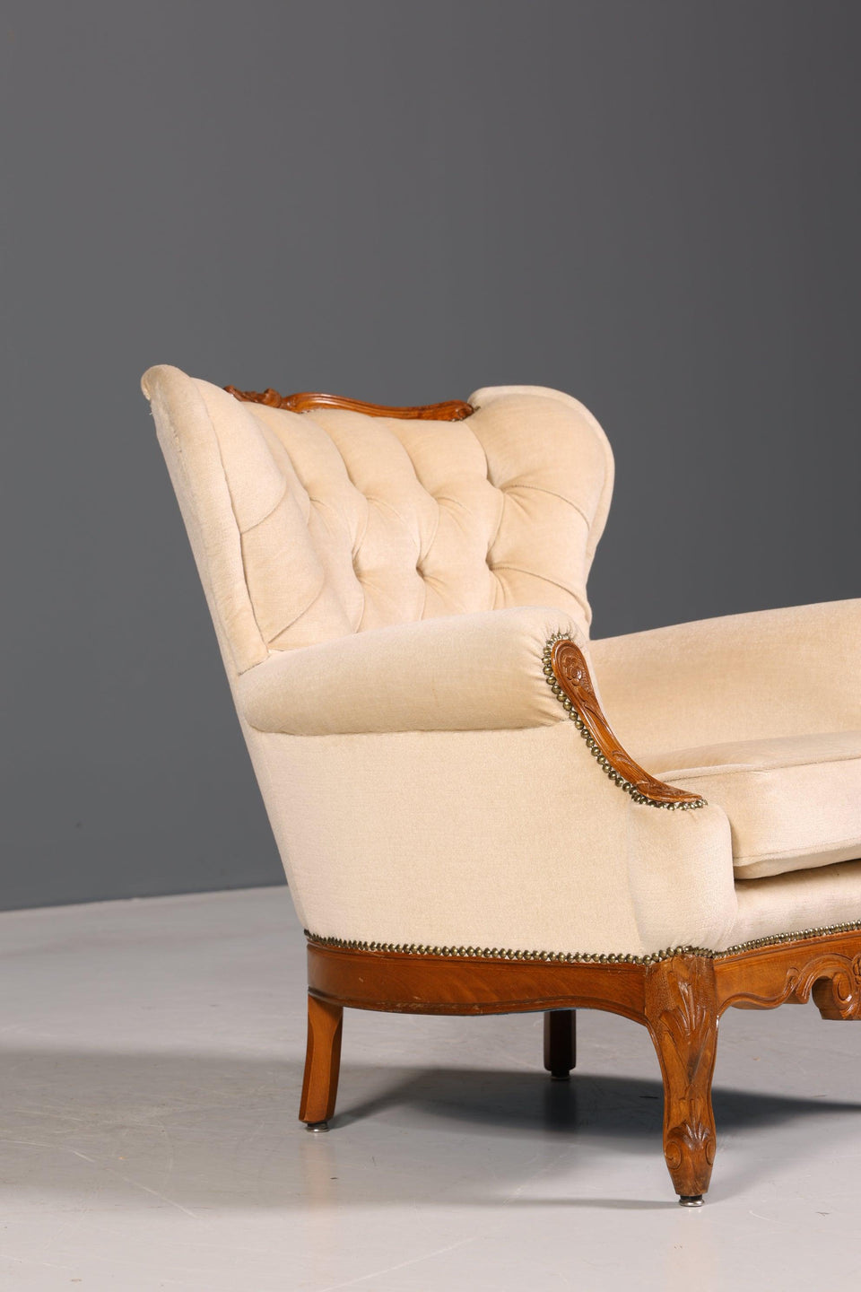 Beautiful Chippendale armchair antique baroque style Chesterfield armchair velvet upholstered armchair