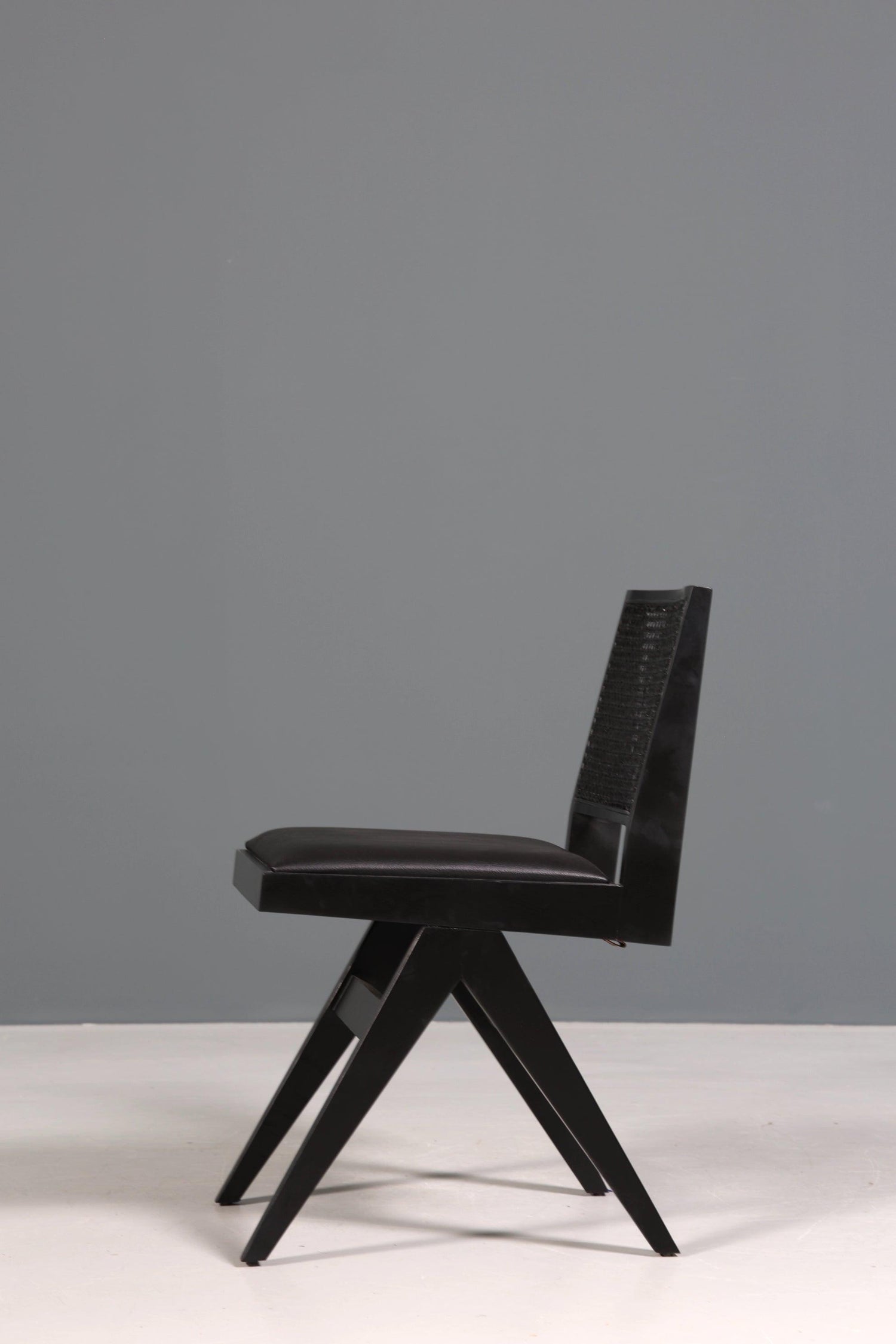 Sehr edler Korbgeflecht Stuhl &quot;Vienna Black&quot; schwarzer Bauhaus Relax Lounge Chair Küchenstuhl Sekretär Stuhl