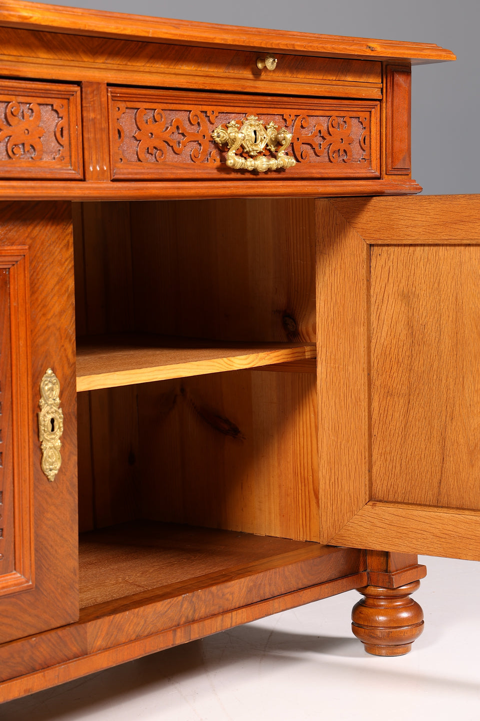 Wunderschöner Gründerzeit Schrank Antik Nussbaum Kommode um 1890 Sideboard