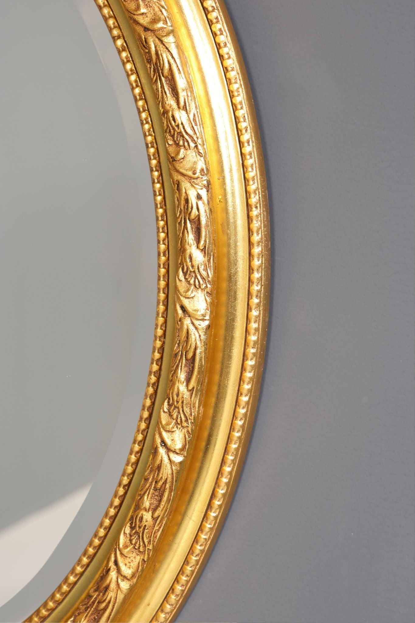 Stylish Oval Splendor Baroque Style Wall Mirror Ornaments Gold Mirror Hallway Mirror