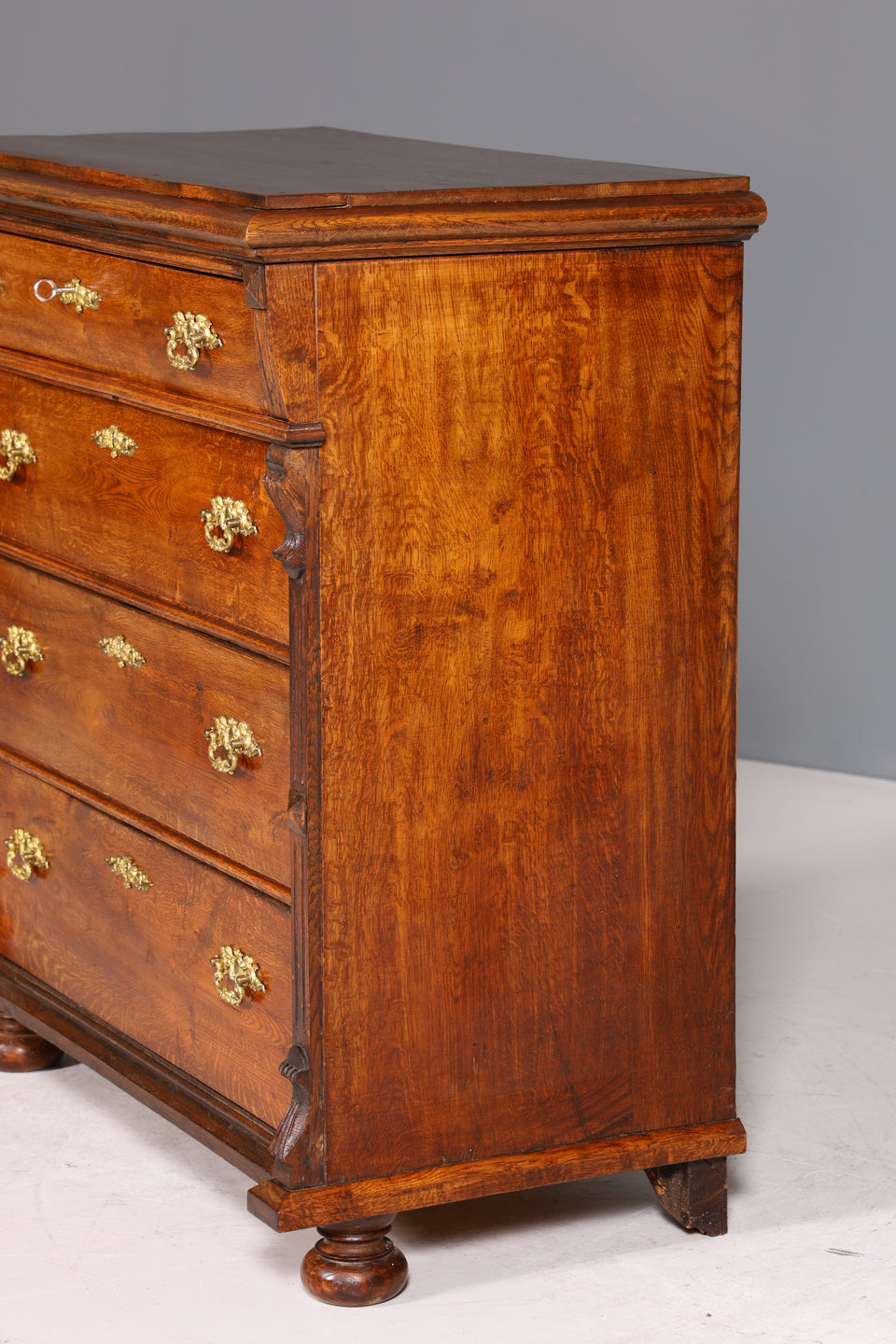 Traumhafte Gründerzeit Kommode Louis Philippe Nussbaum Sideboard um 1880