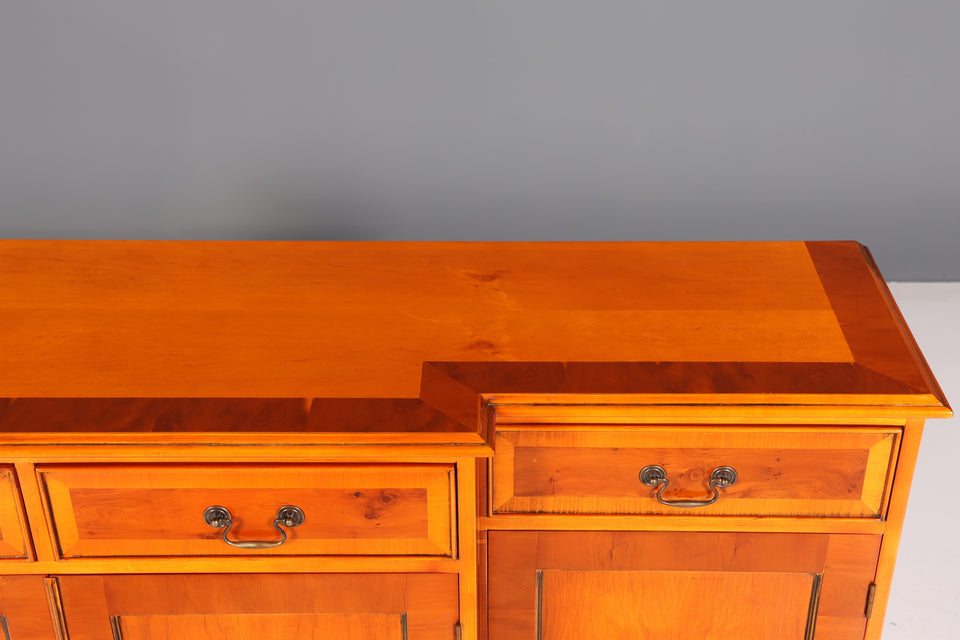 Wunderschönes Englisches Sideboard Eibe Schrank Antik 60s Buffetschrank Kommode