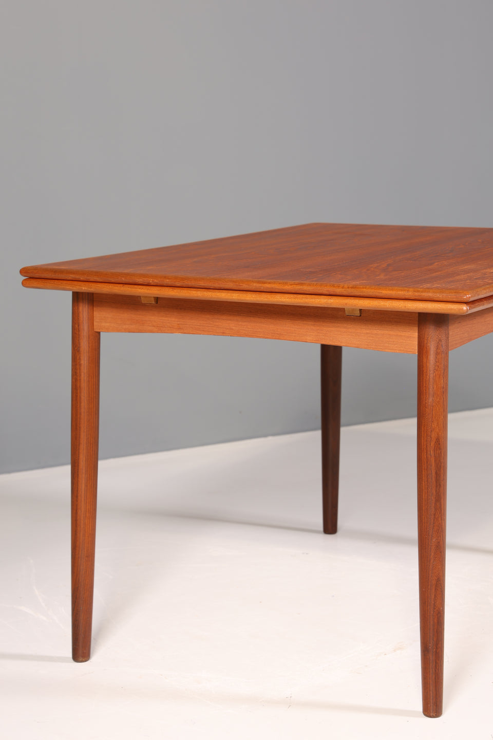 Wunderschöner Mid Century Esstisch ausziehbarer Danish Design Teak Holz Küchentisch Esszimmer Tisch