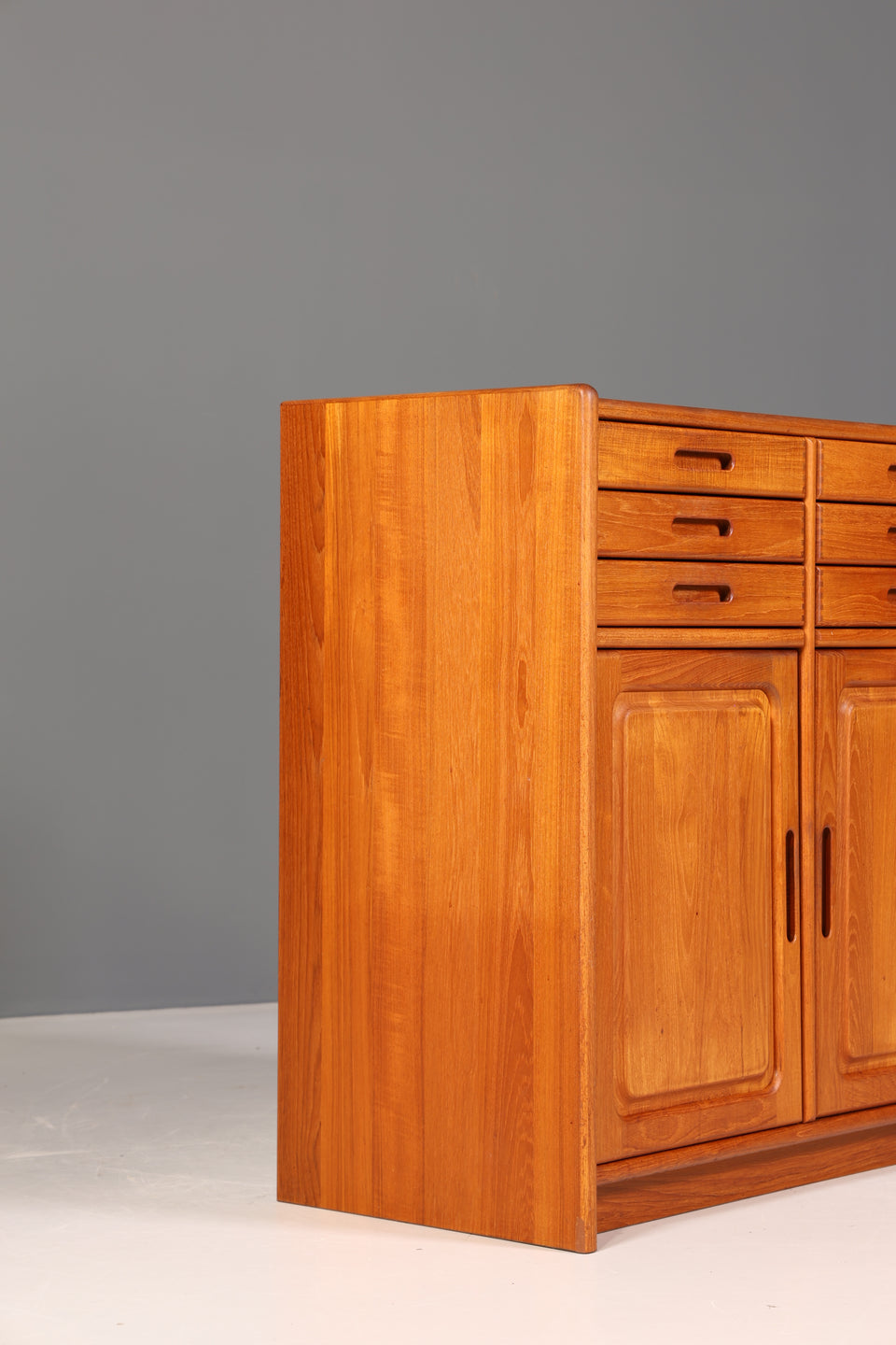 Original "Dyrlund" Schrank Mid Century Vertiko Danish Design Teak Holz Highboard Schrank 60s