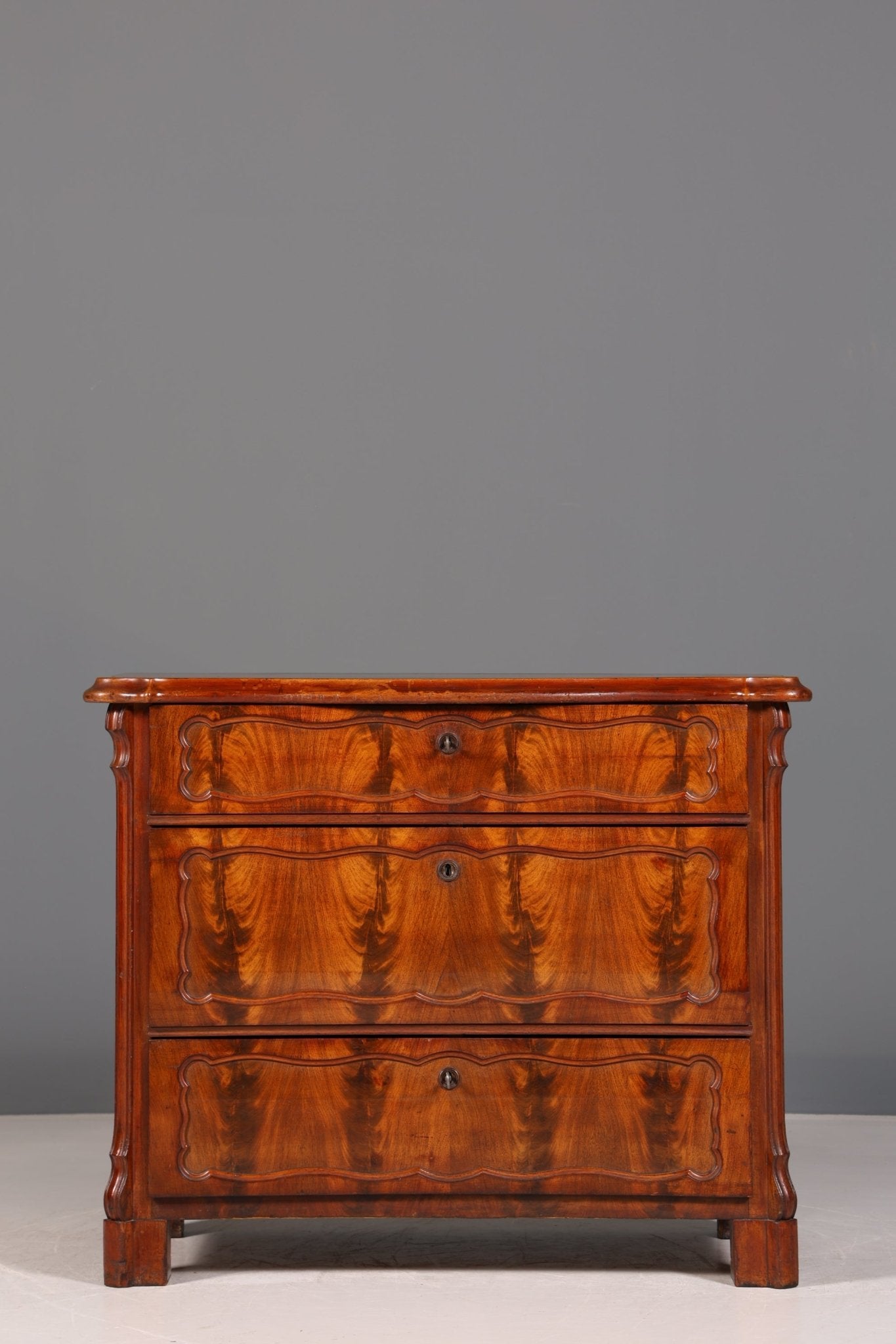 Noble Louis Philippe chest of drawers Wilhelminian style sideboard around 1880 antique chest of drawers