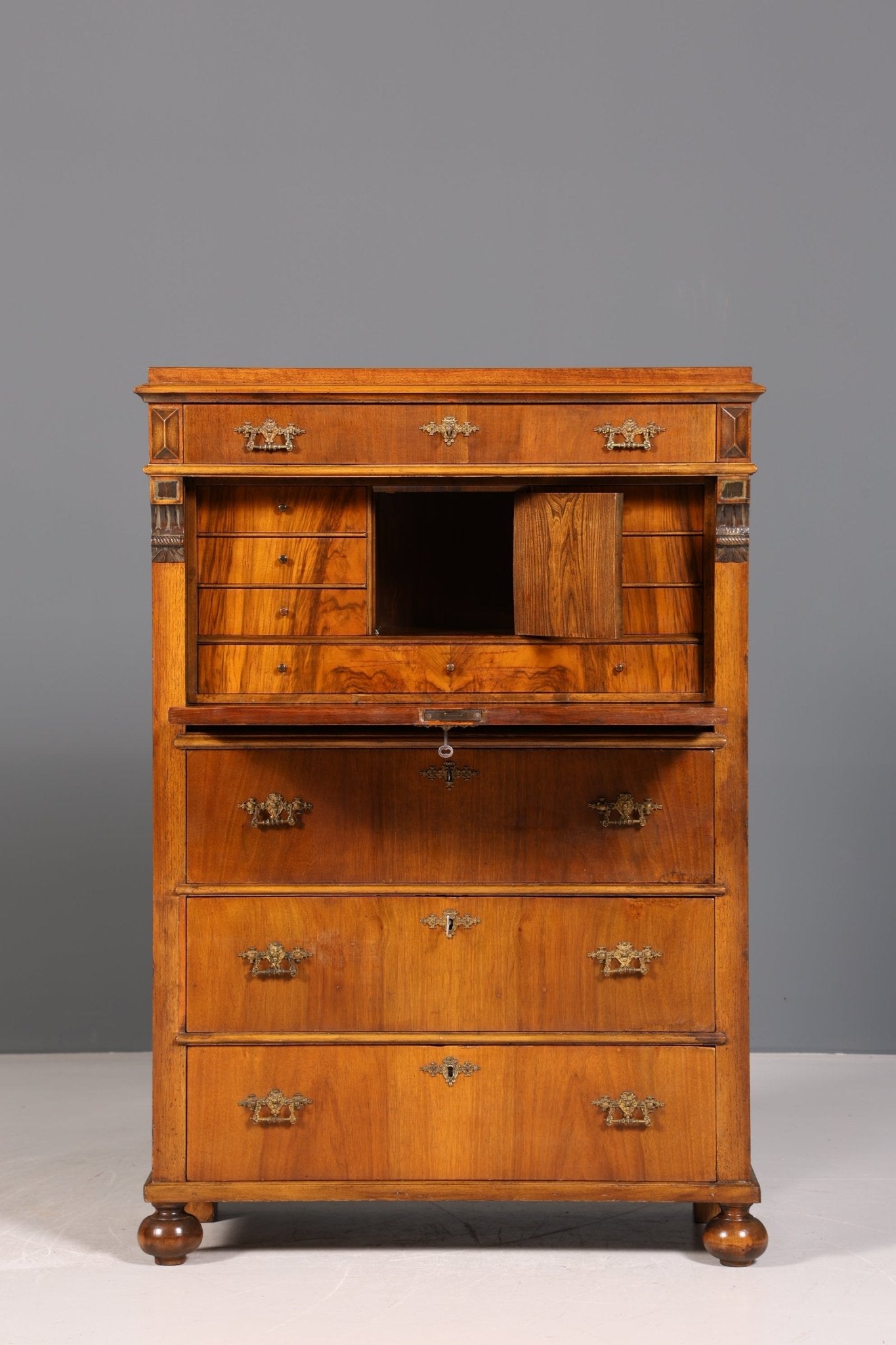 Stilvoller Gründerzeit Sekretär Vertiko Nussbaum Jugendstil Highboard Louis Philippe Kommode um 1880