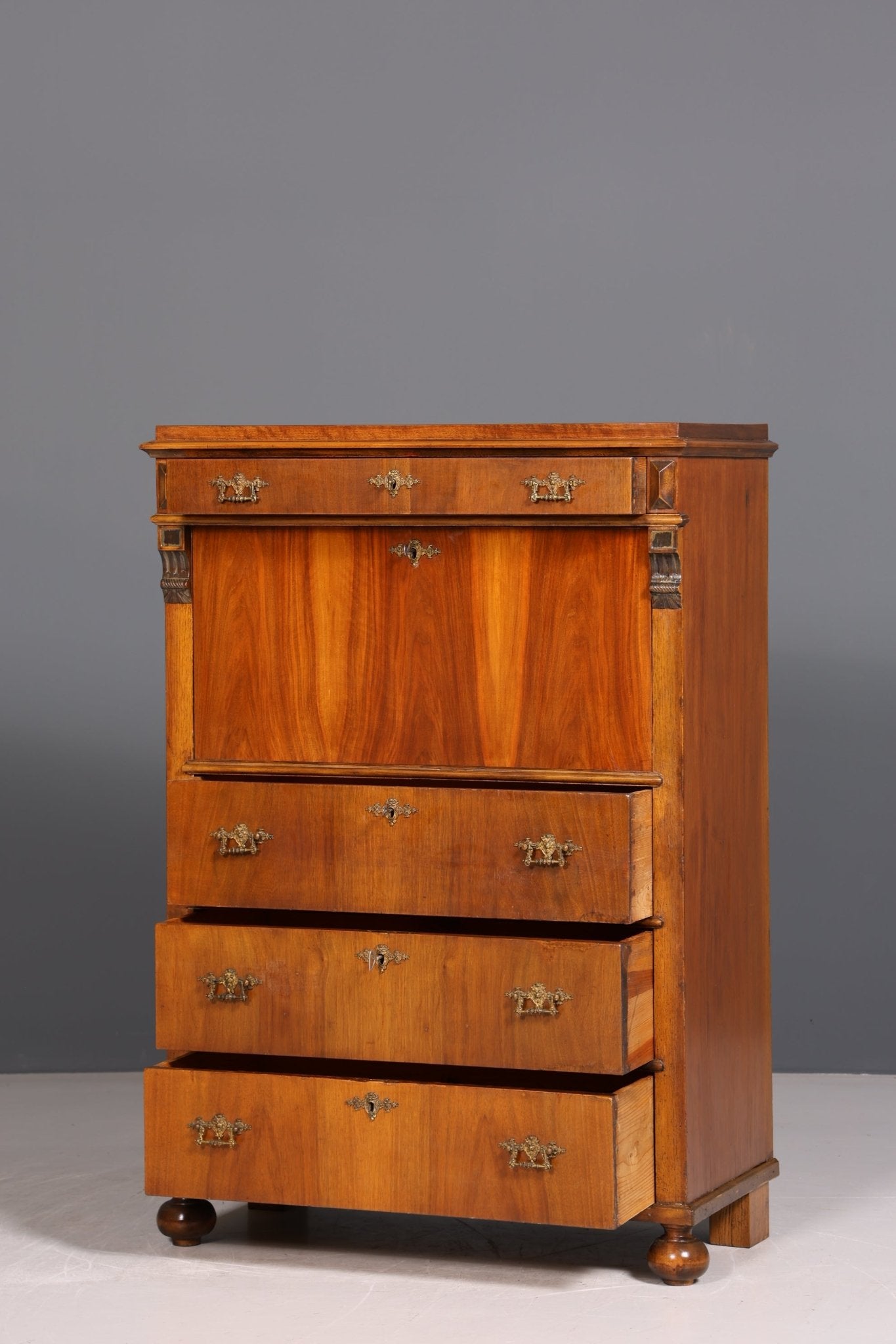 Stilvoller Gründerzeit Sekretär Vertiko Nussbaum Jugendstil Highboard Louis Philippe Kommode um 1880