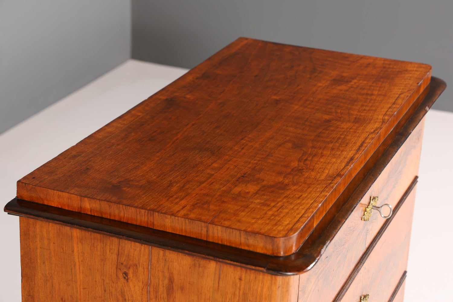 Stylish Gründerzeit Vertiko walnut highboard Louis Philippe chest of drawers around 1890