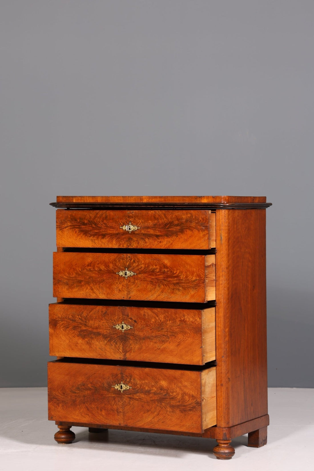 Stylish Gründerzeit Vertiko walnut highboard Louis Philippe chest of drawers around 1890