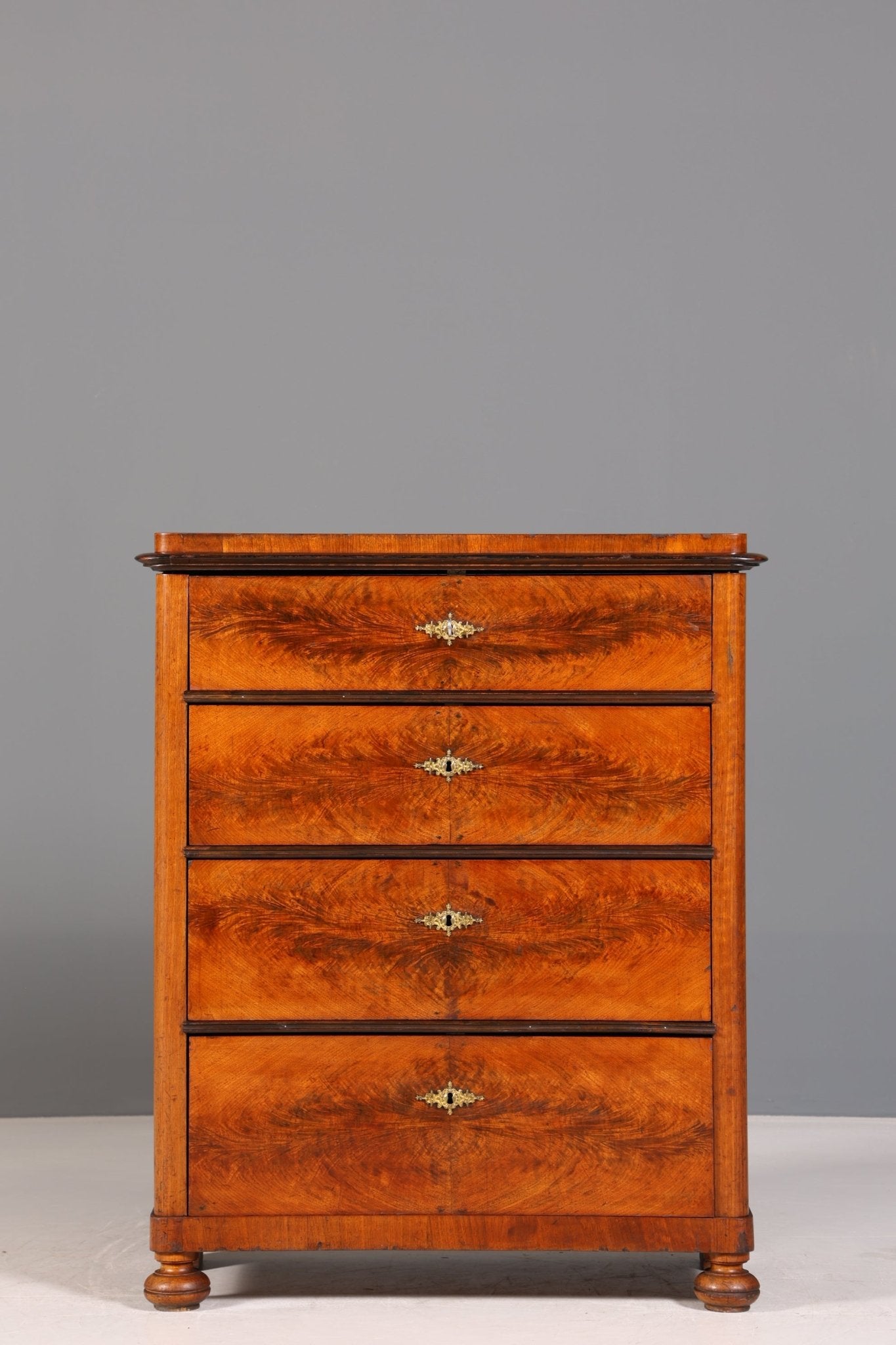 Stylish Gründerzeit Vertiko walnut highboard Louis Philippe chest of drawers around 1890