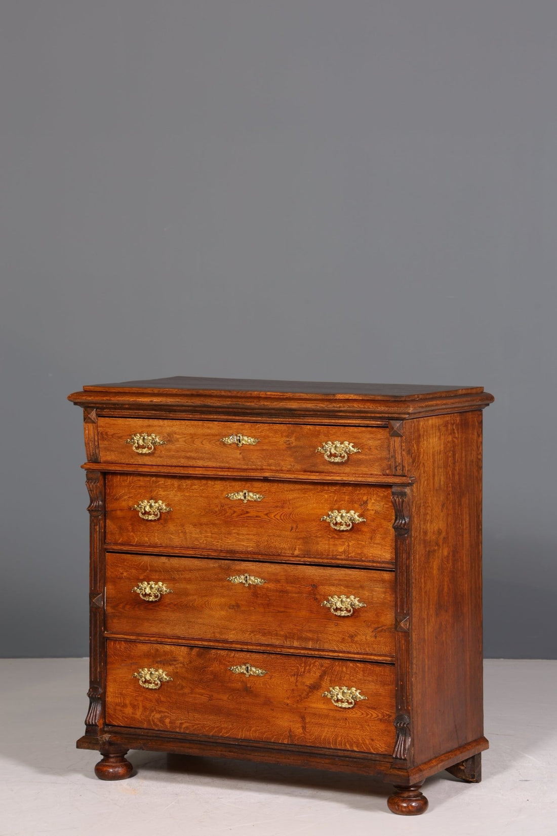 Traumhafte Gründerzeit Kommode Louis Philippe Nussbaum Sideboard um 1880