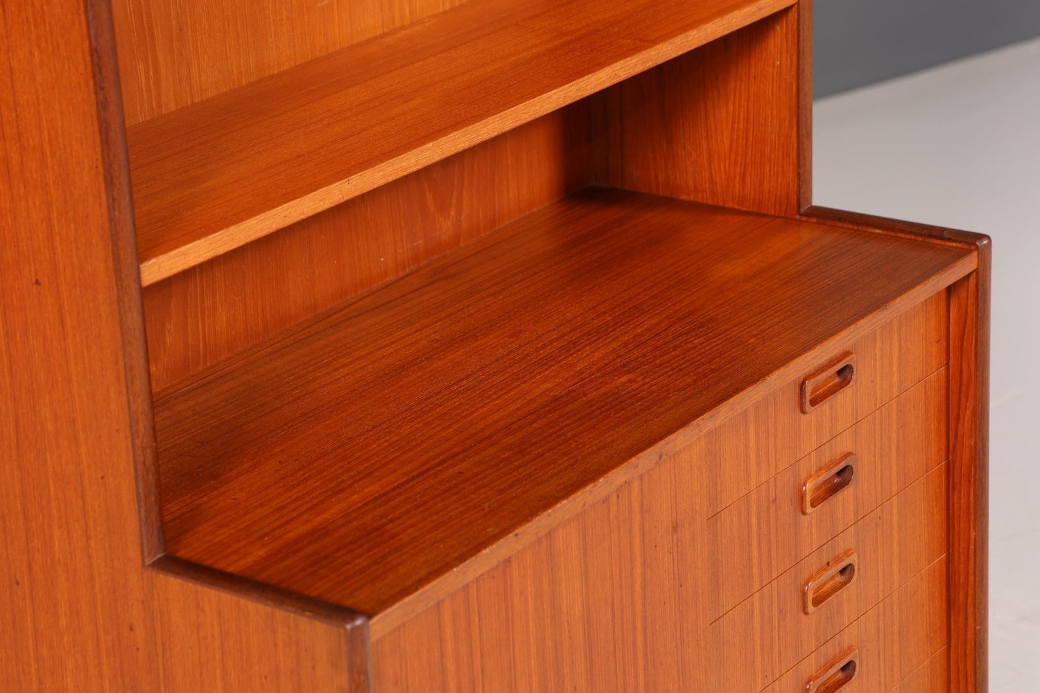 Traumhaftes Mid Century Regal Schiebetür Bücherregal Teak Holz Kommode 60er Jahre