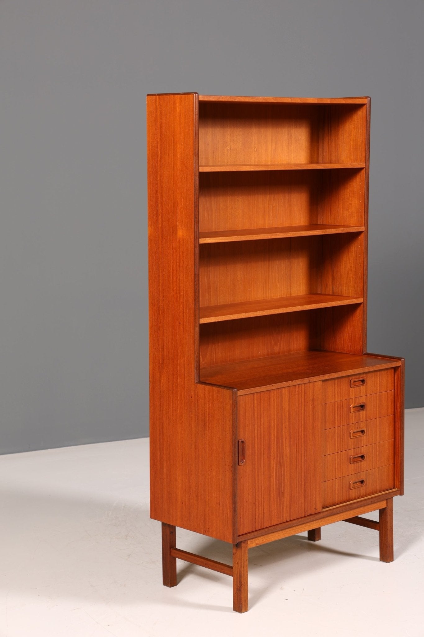 Traumhaftes Mid Century Regal Schiebetür Bücherregal Teak Holz Kommode 60er Jahre